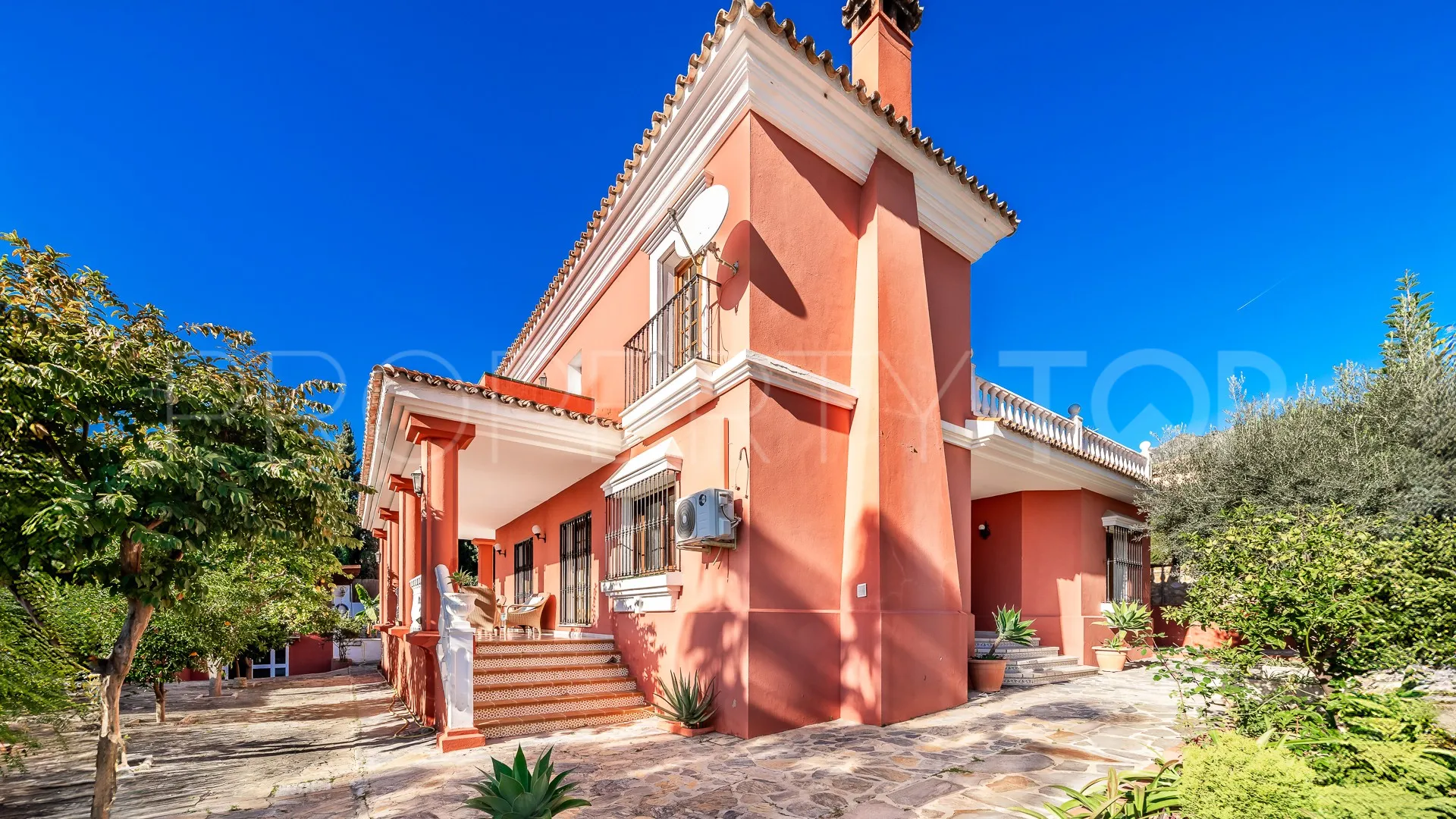 Villa en venta en Marbella Ciudad con 5 dormitorios