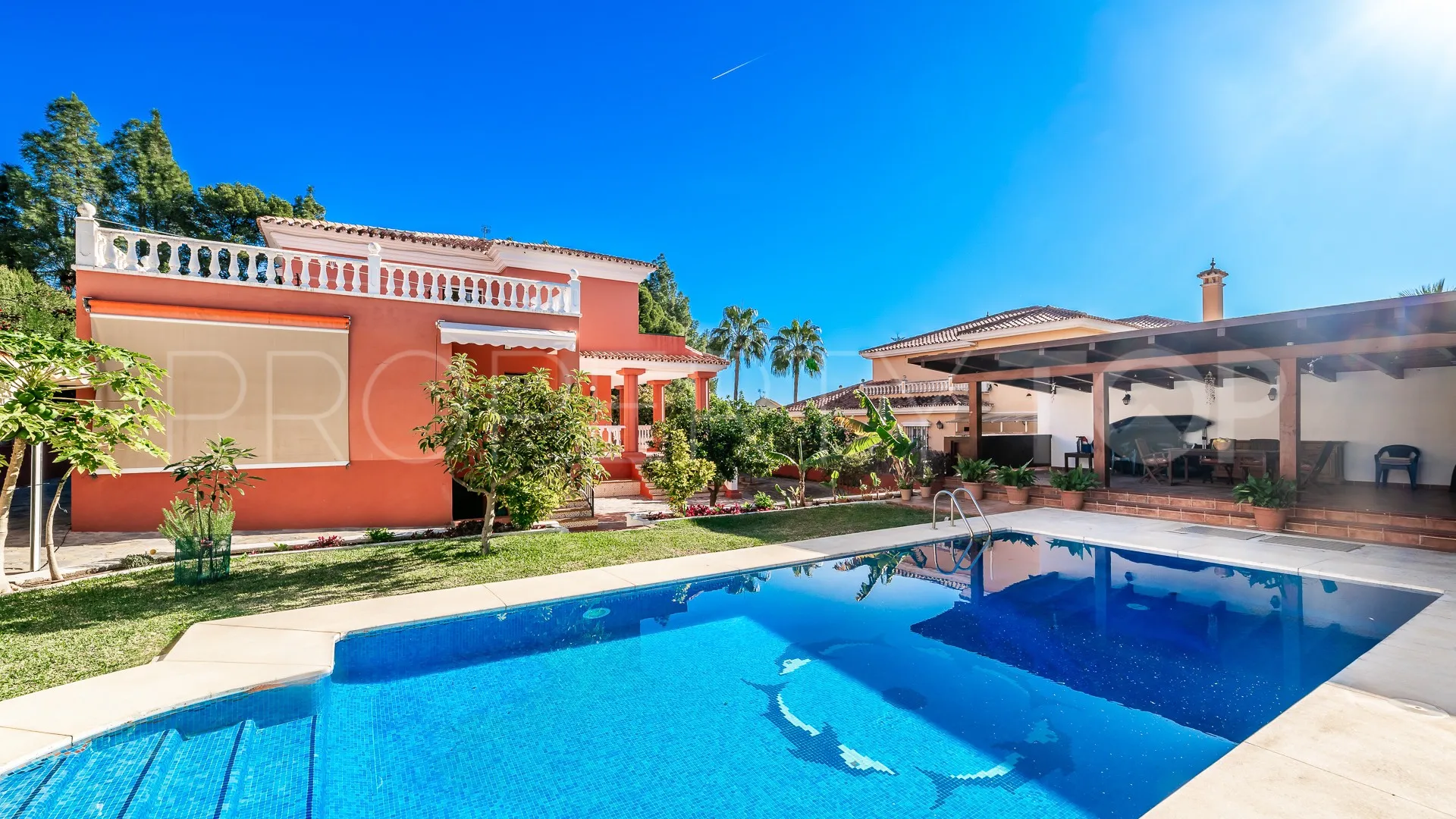 Villa en venta en Marbella Ciudad con 5 dormitorios