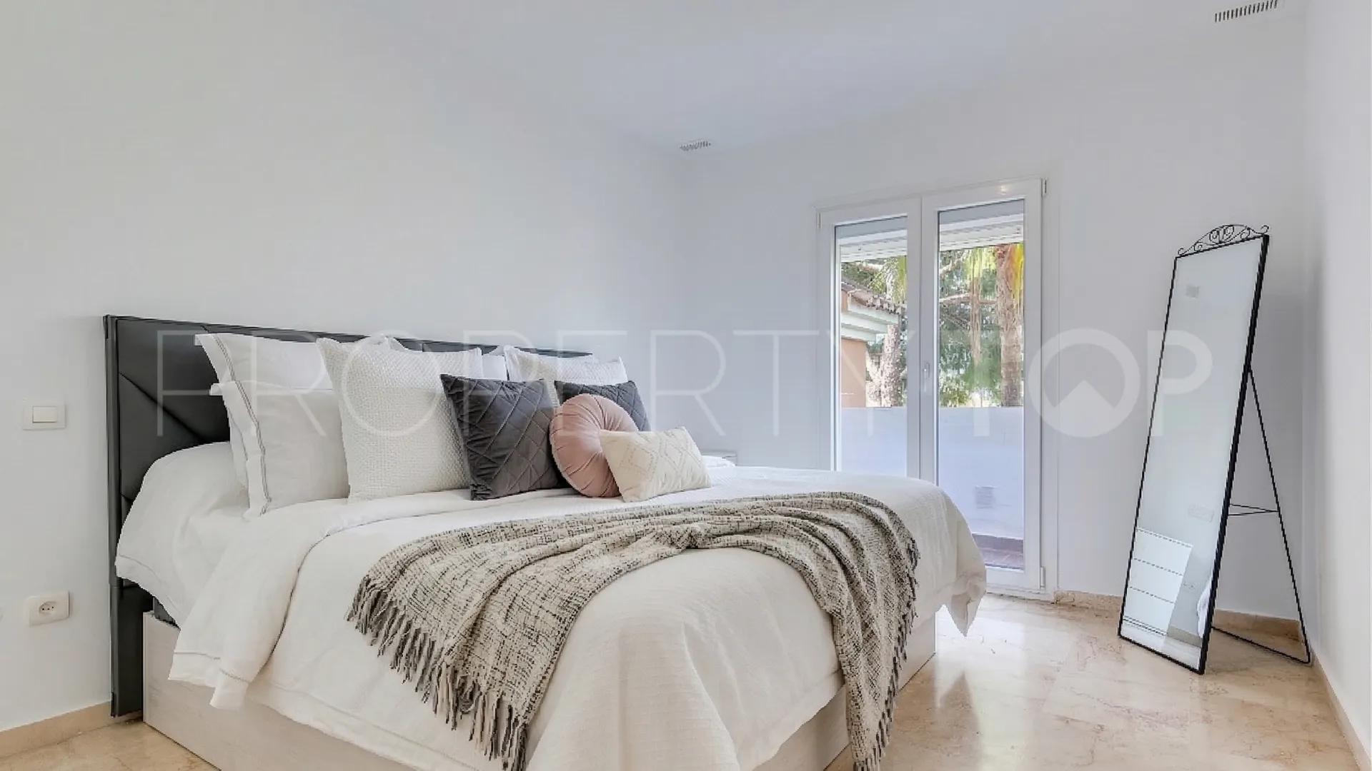 2 bedrooms Guadalmina Alta apartment for sale