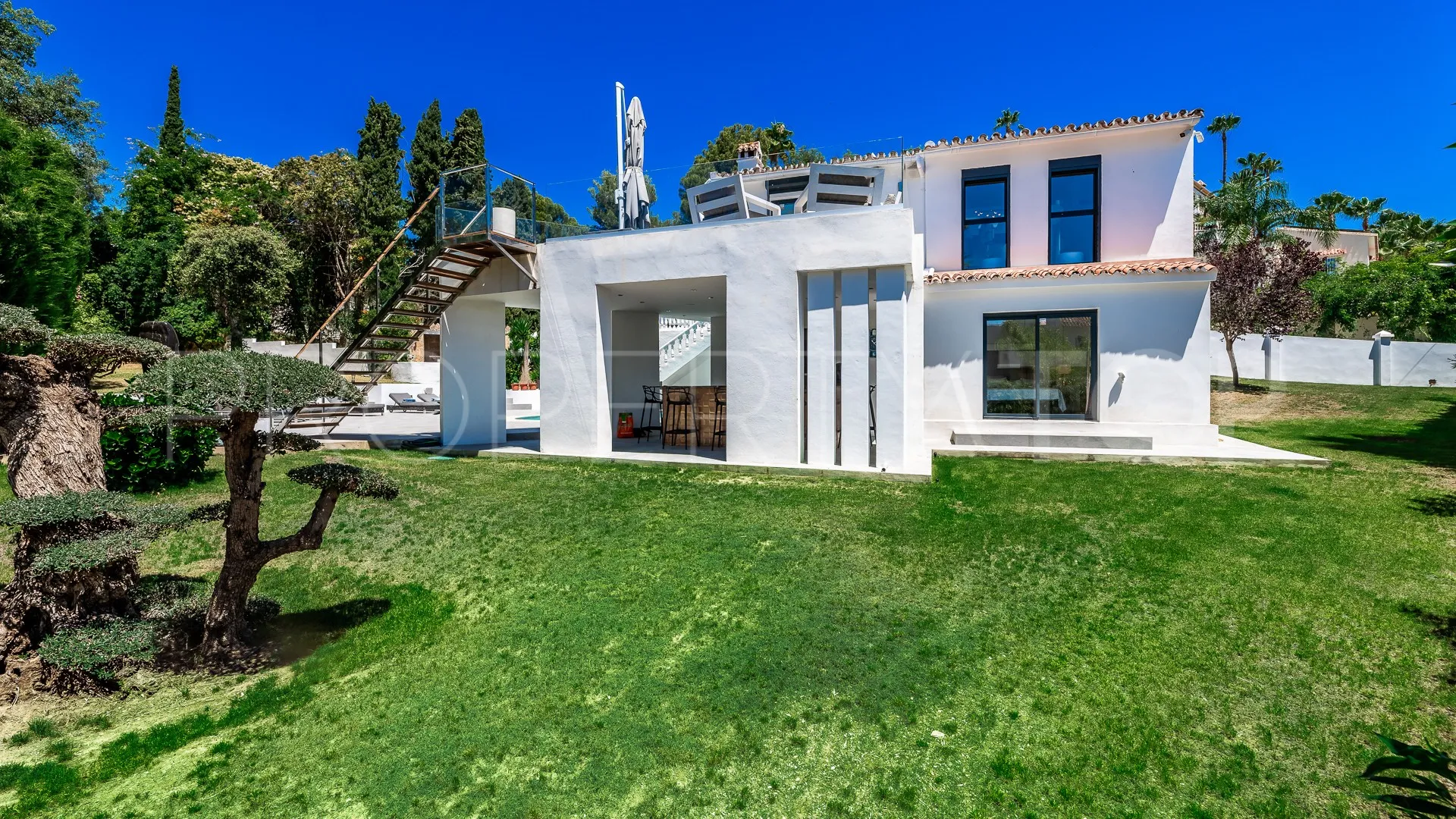 El Rosario villa for sale