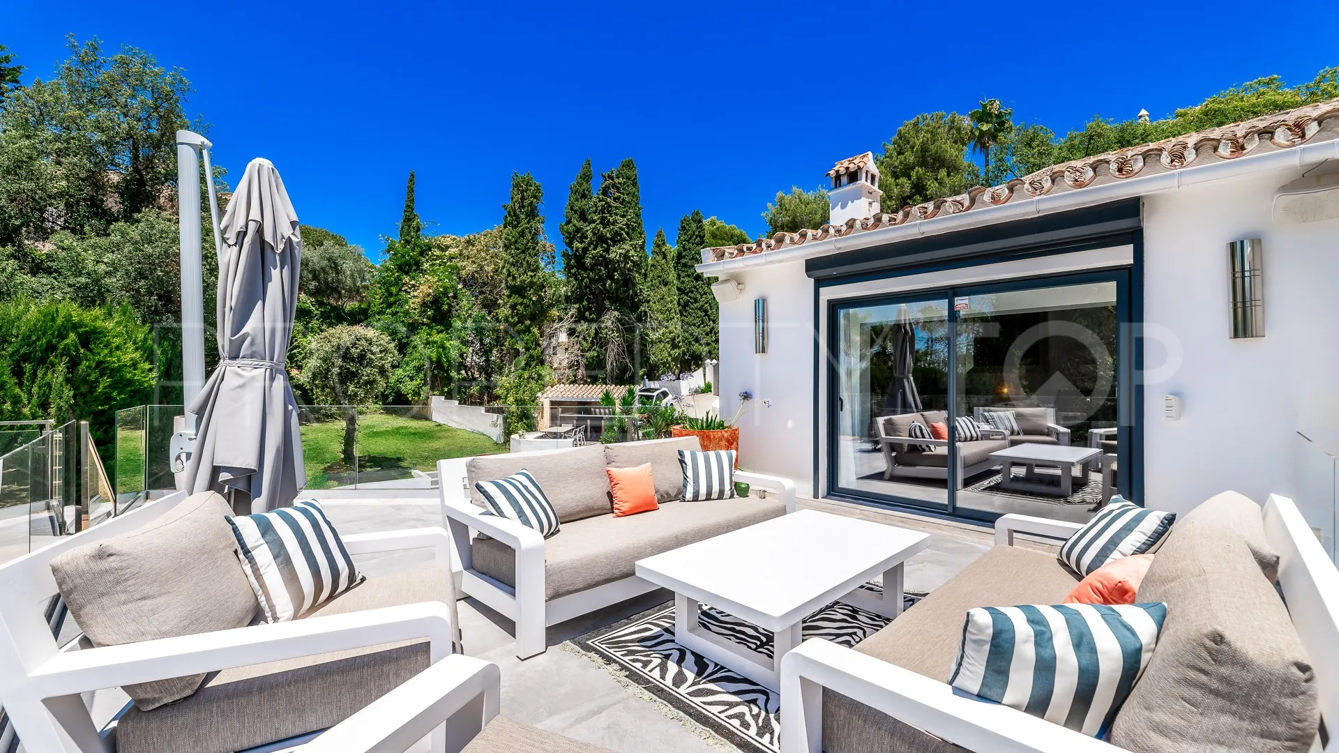 El Rosario villa for sale
