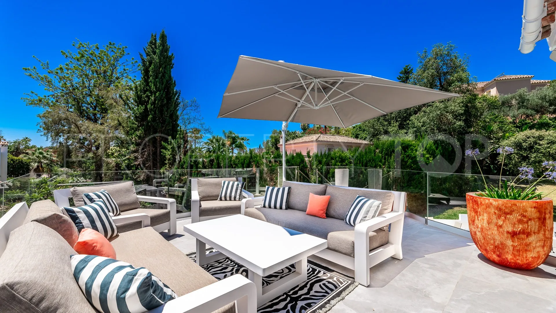 El Rosario villa for sale