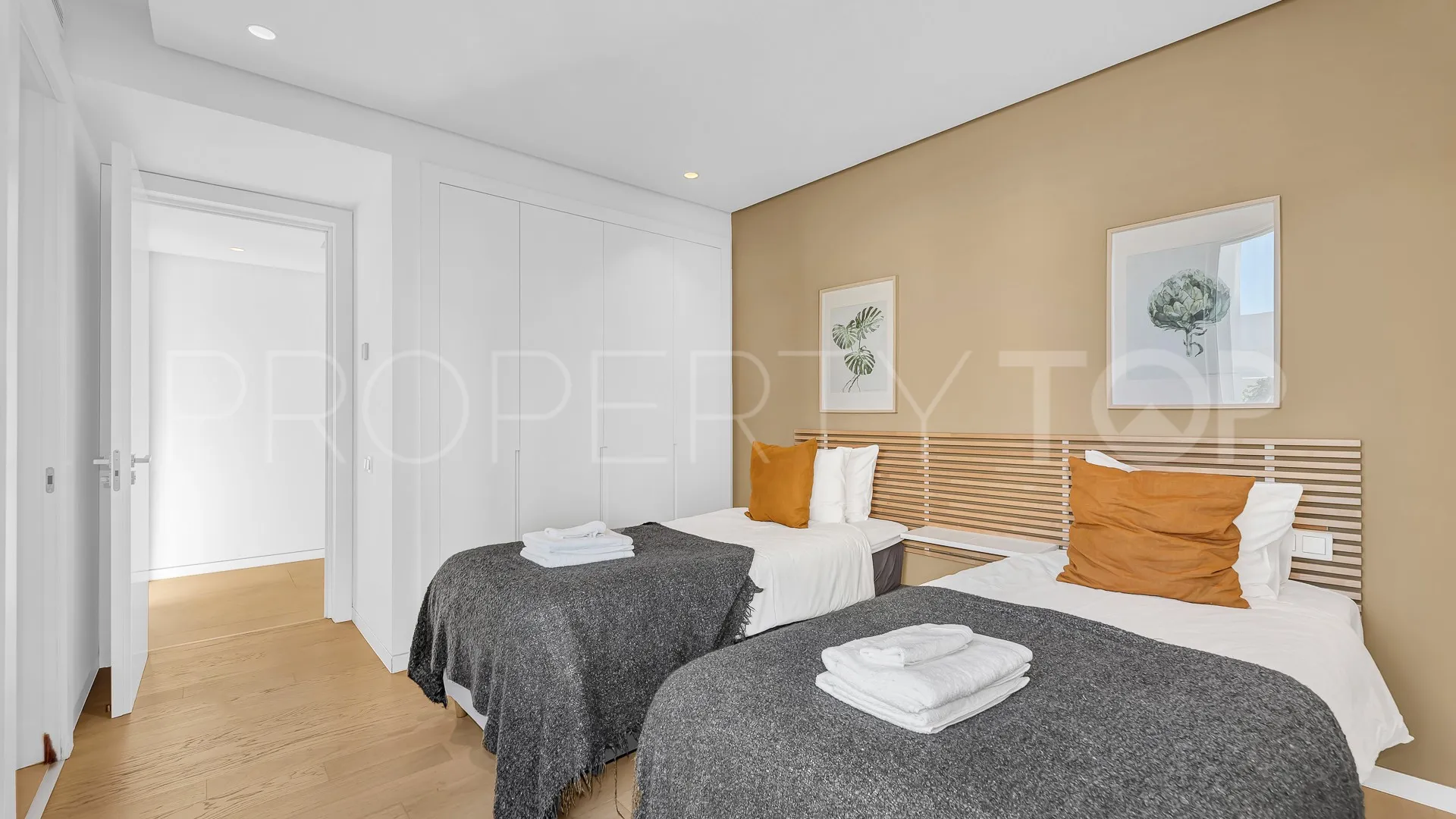 3 bedrooms Palo Alto duplex penthouse for sale