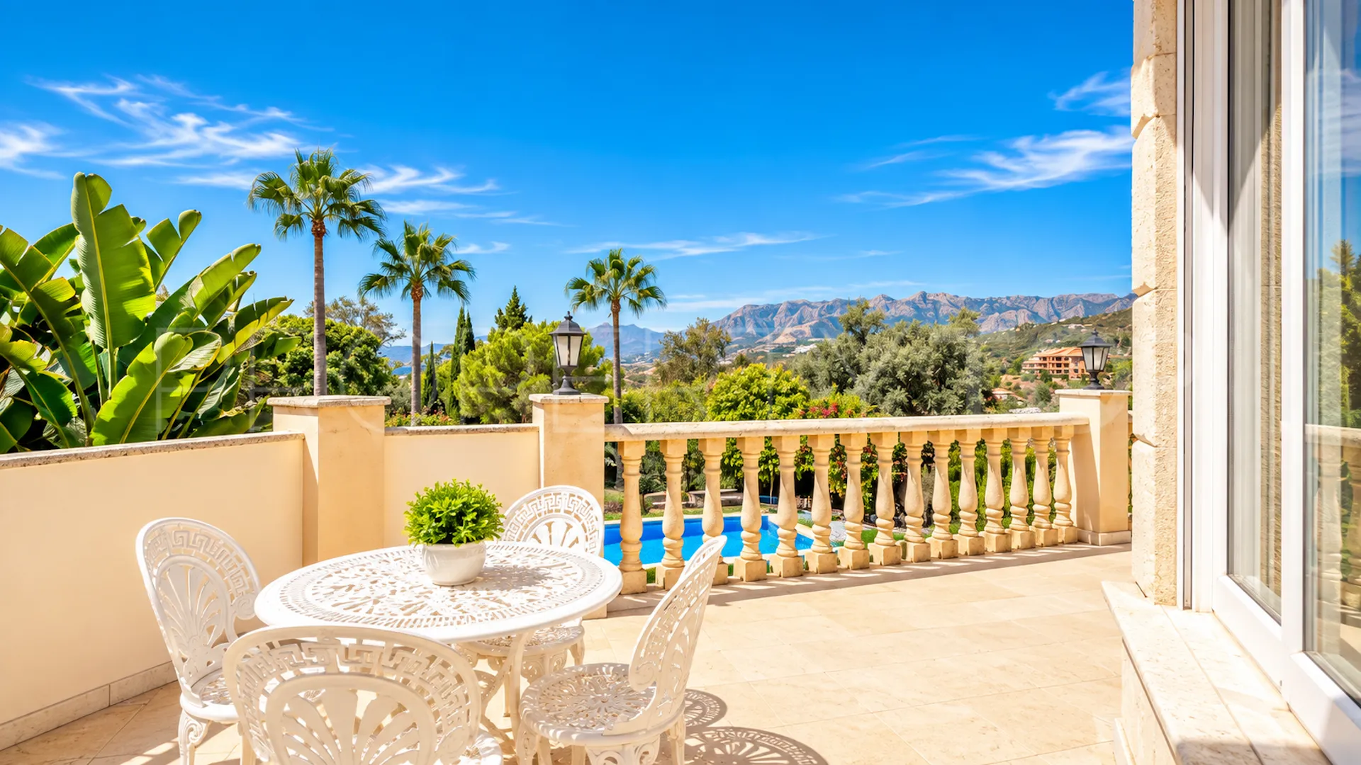 El Rosario villa for sale