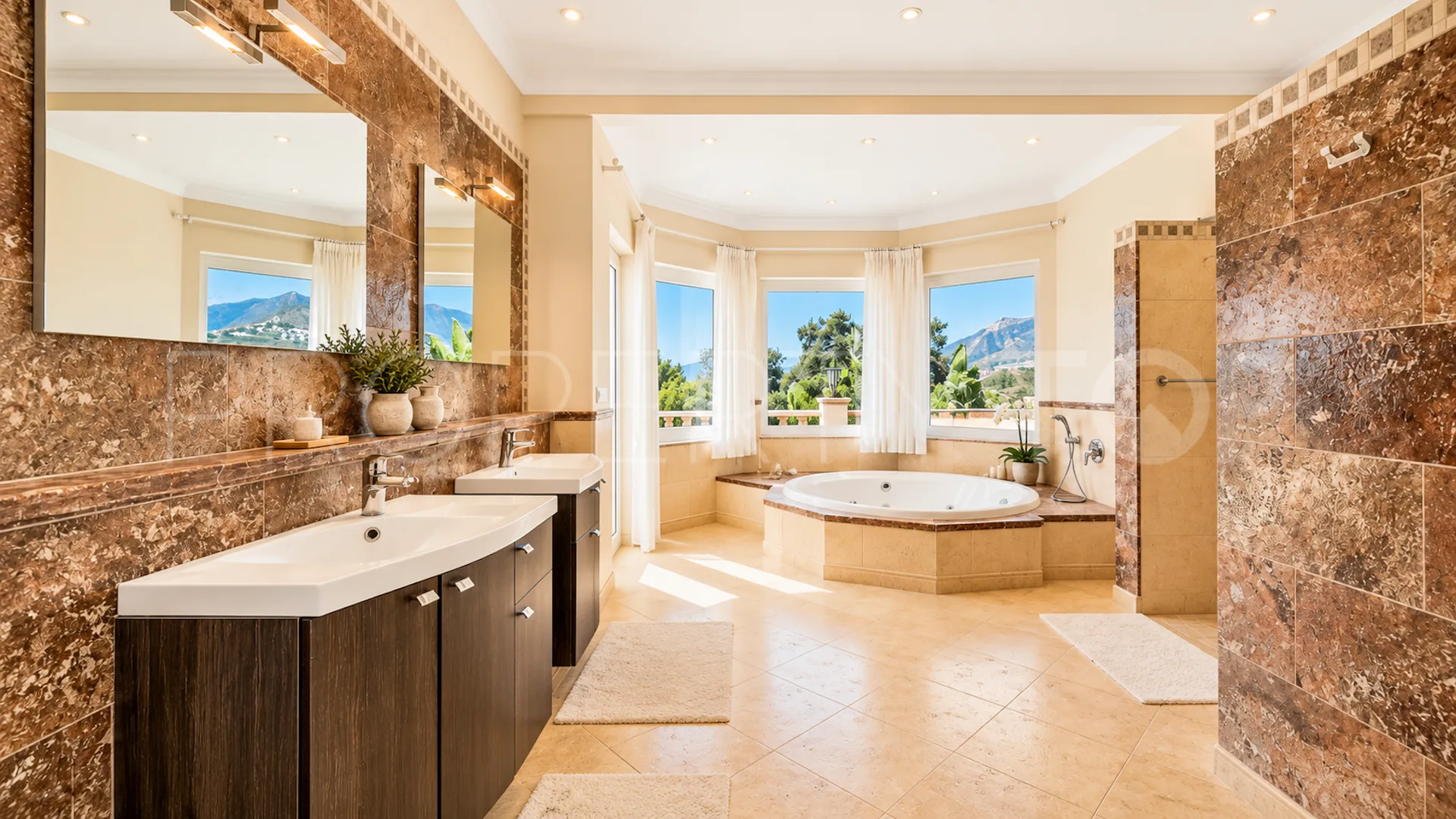 El Rosario villa for sale