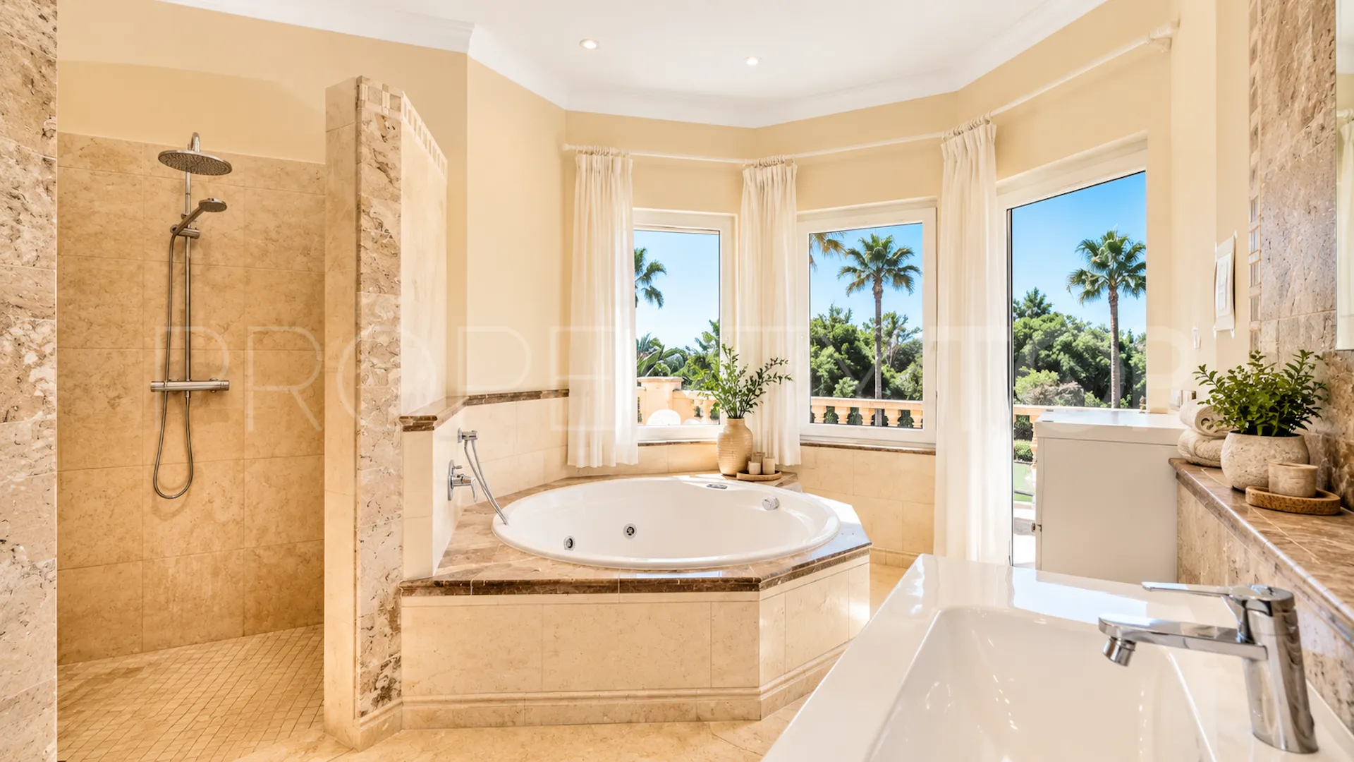 El Rosario villa for sale