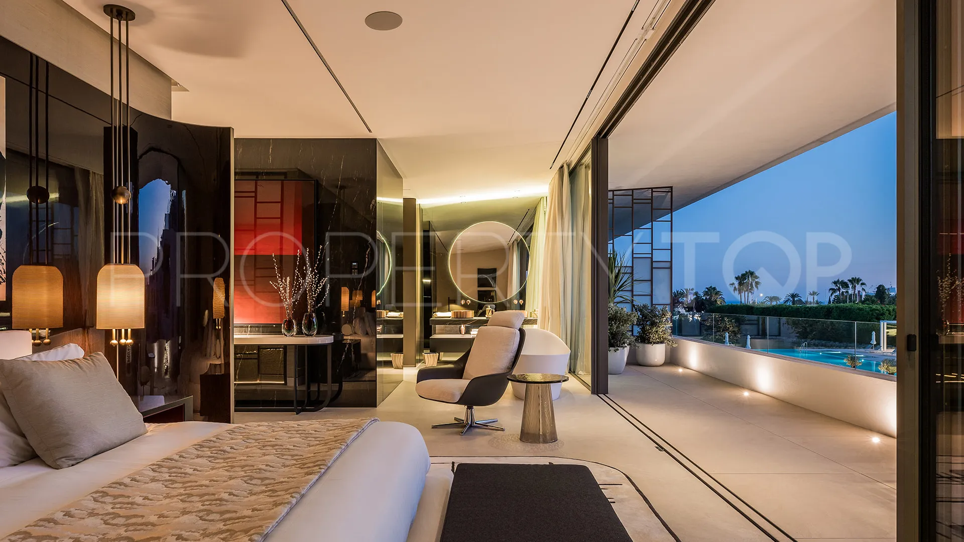 Villa en venta de 4 dormitorios en Golden Mile