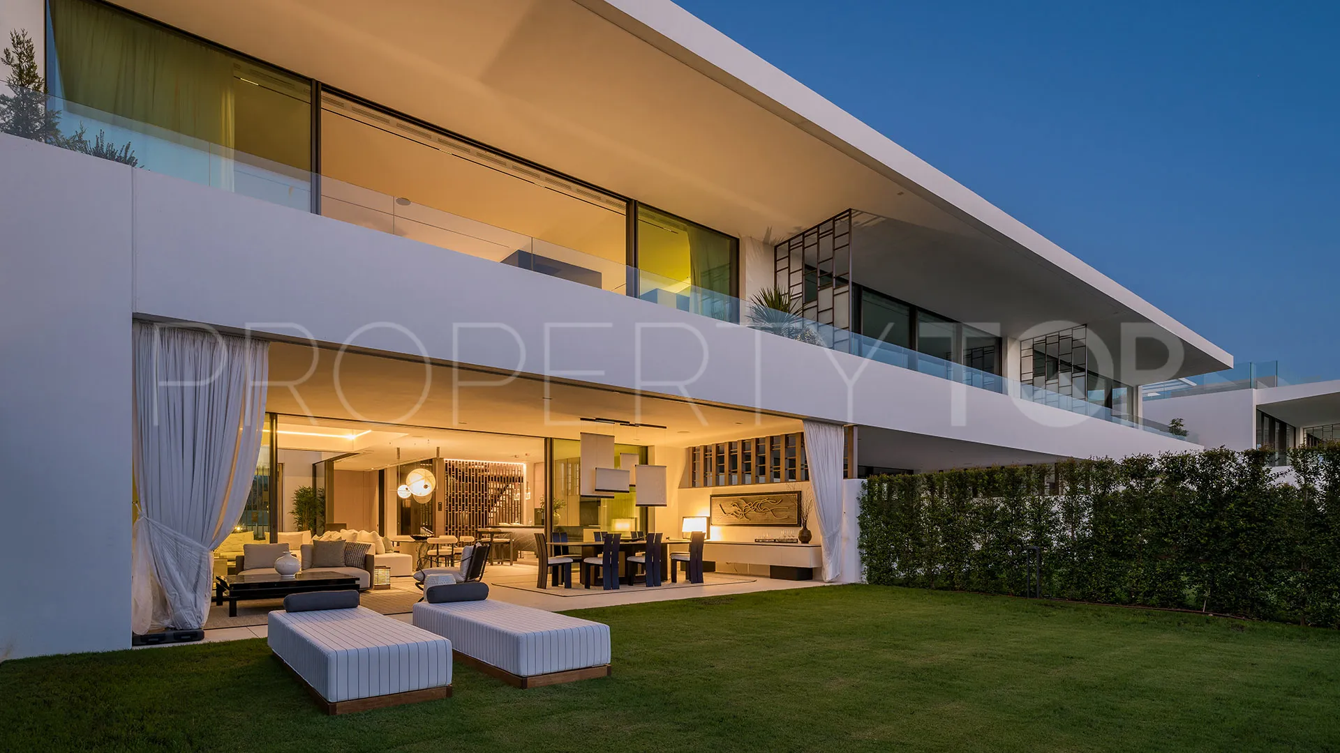 Villa en venta de 4 dormitorios en Golden Mile