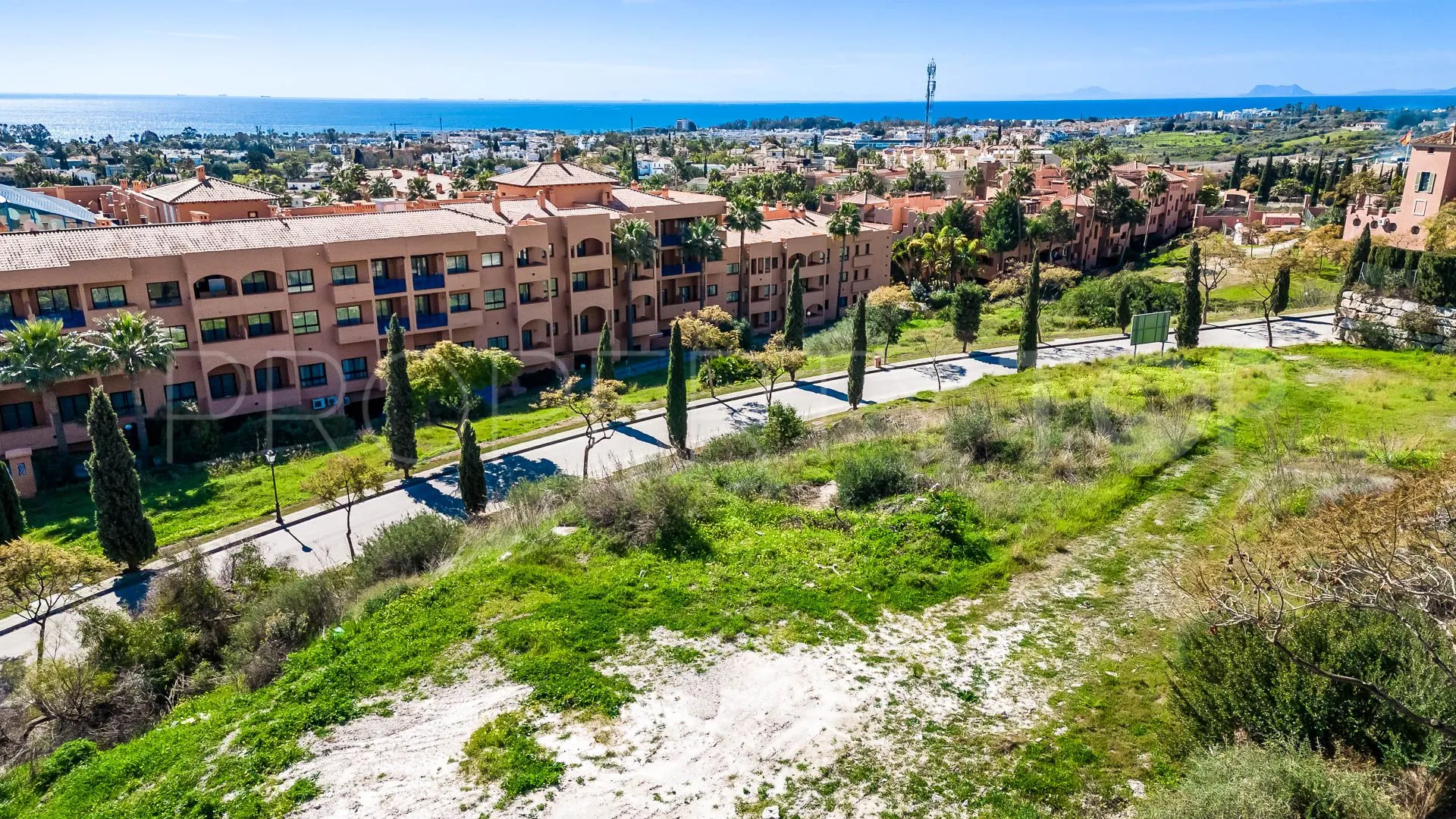 Parcela a la venta en Los Flamingos Golf