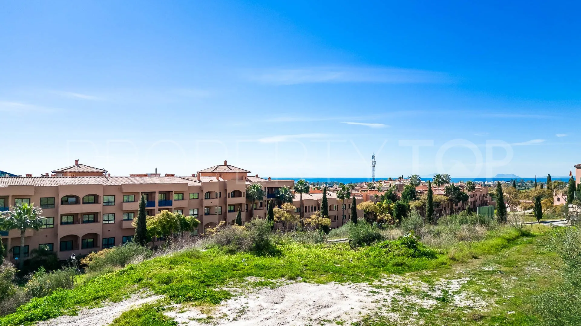 Parcela a la venta en Los Flamingos Golf