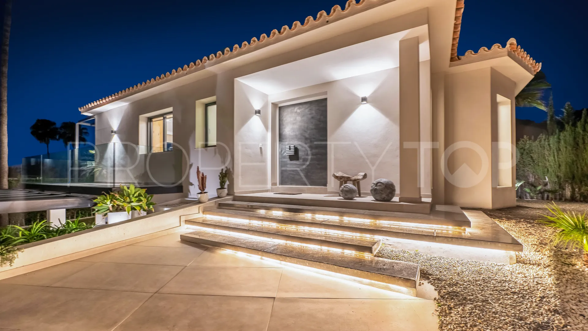 Nagüeles, villa en venta