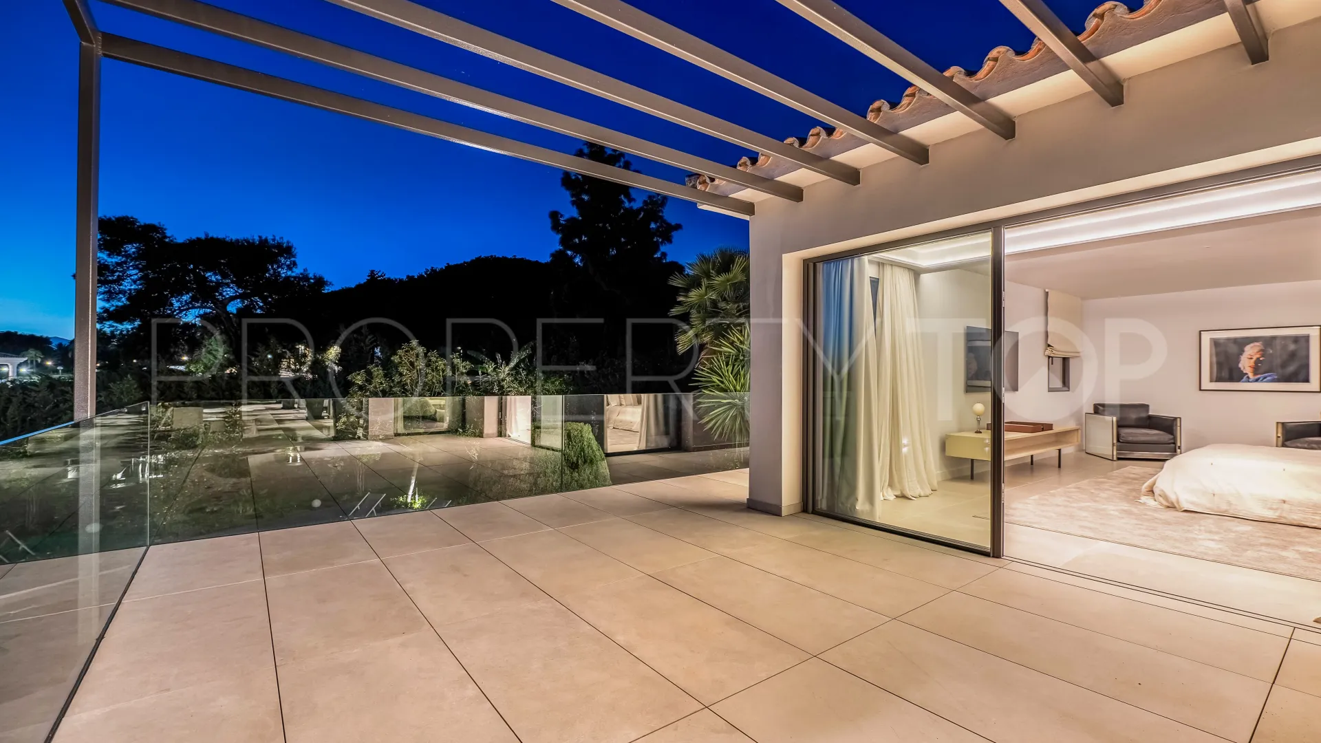 Nagüeles, villa en venta