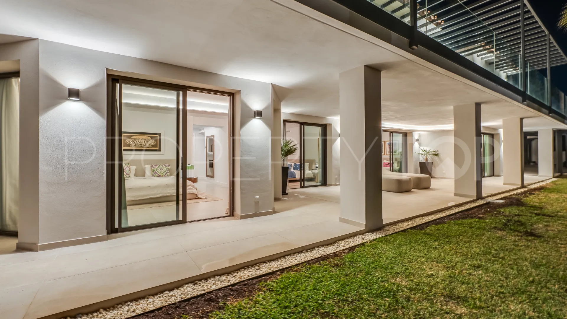 Nagüeles, villa en venta