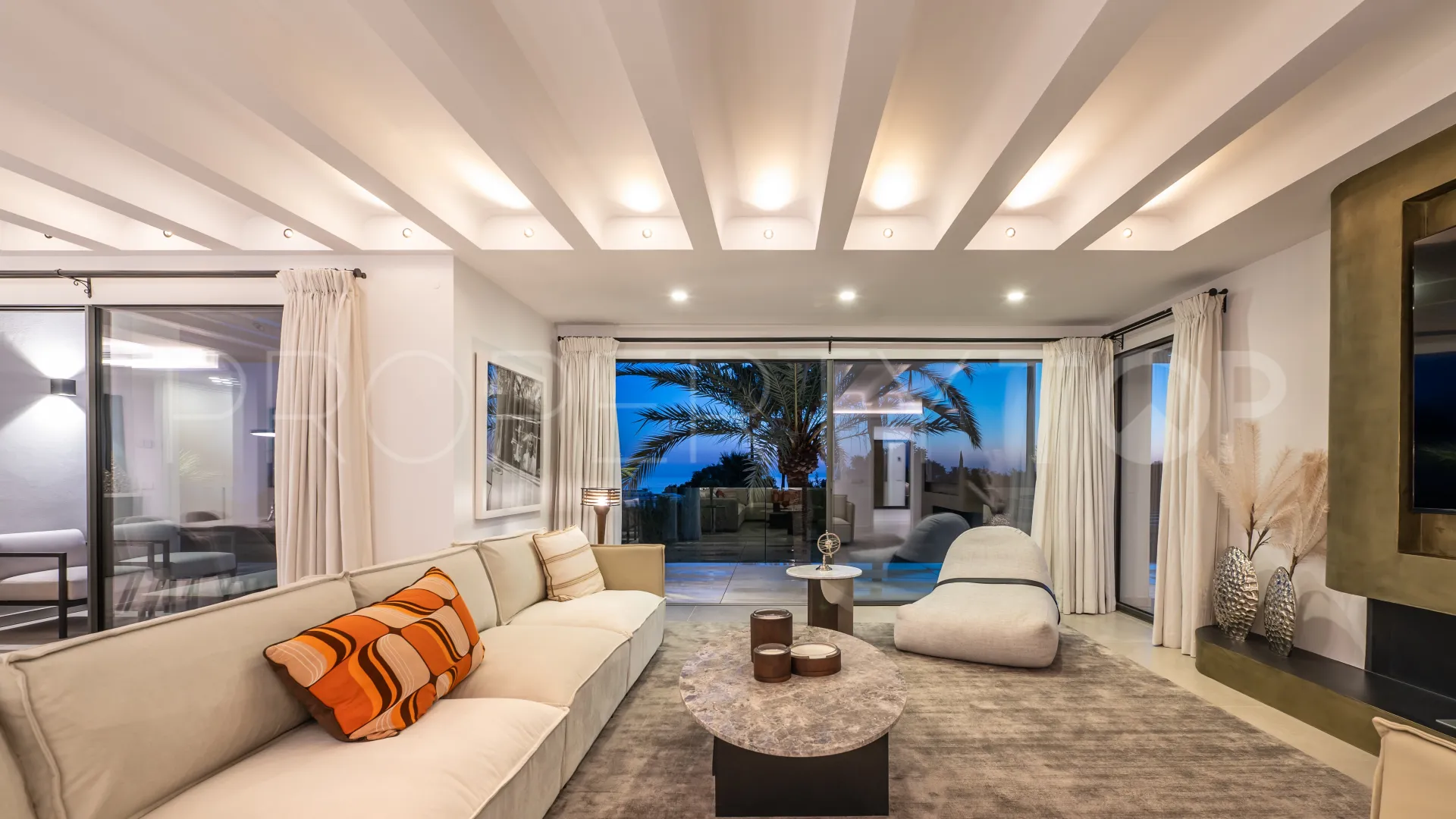 Nagüeles, villa en venta
