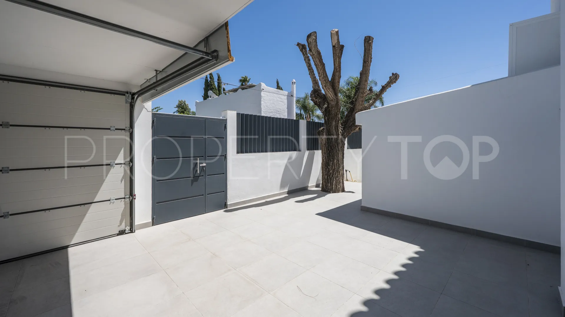 Villa en venta en Nagüeles con 3 dormitorios