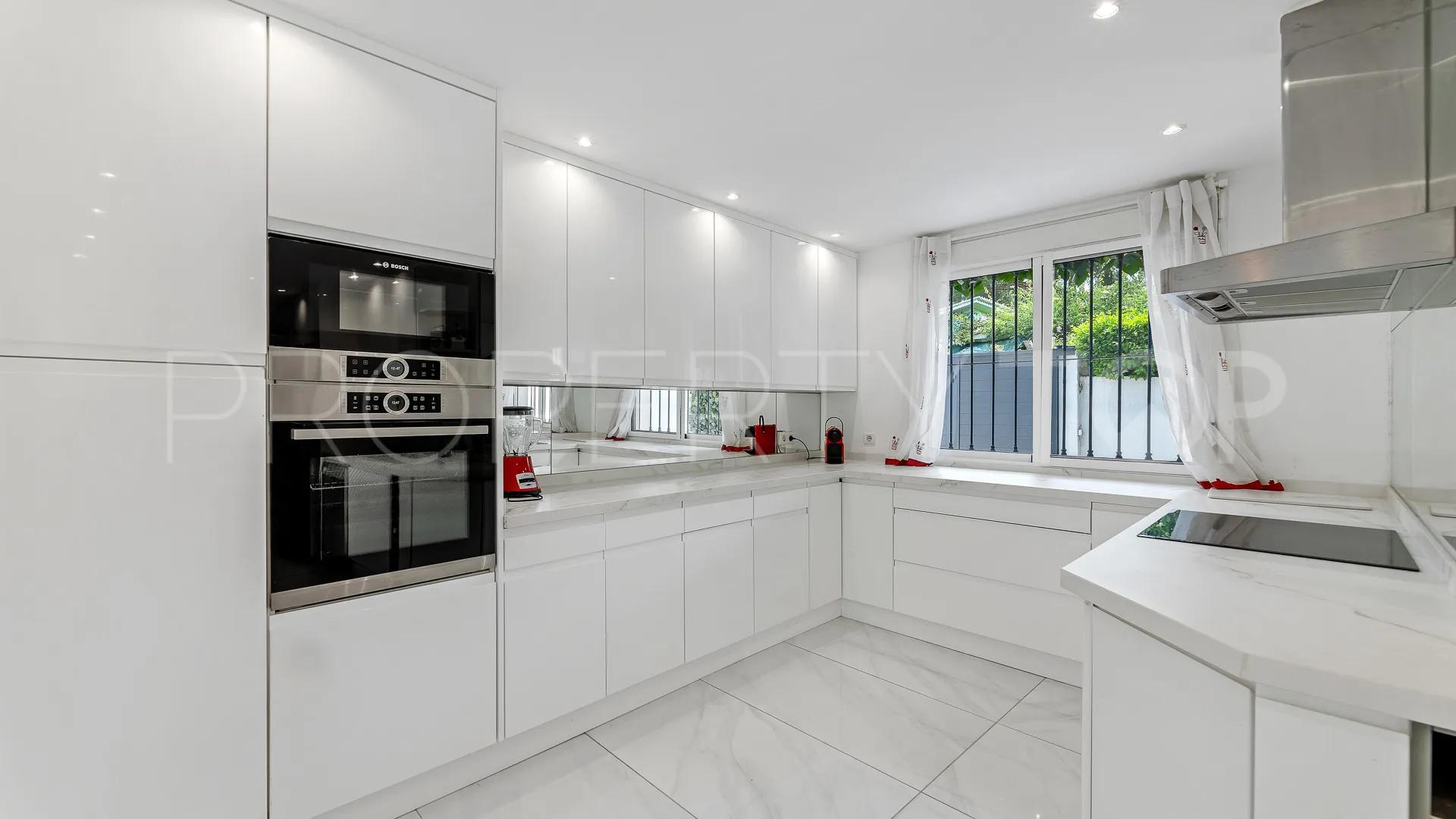 Se vende villa en Nagüeles con 3 dormitorios