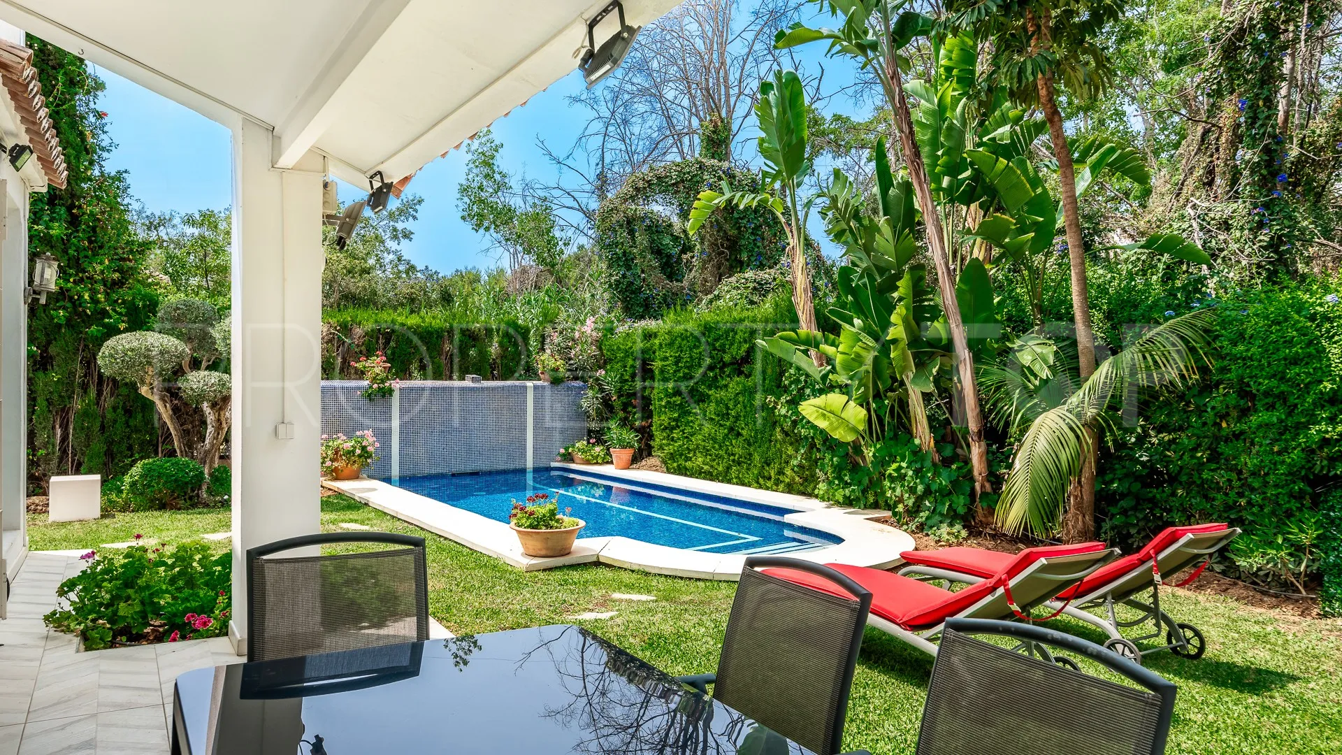 Se vende villa en Nagüeles con 3 dormitorios