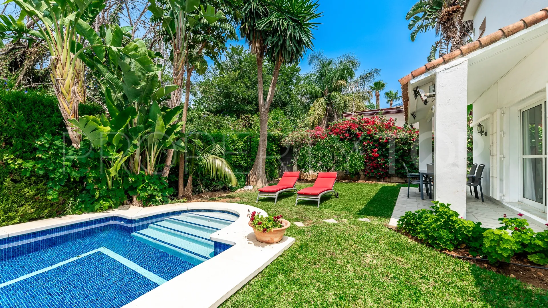 Se vende villa en Nagüeles con 3 dormitorios