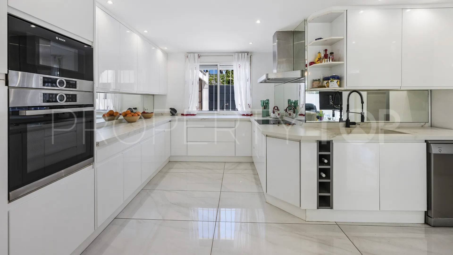 Villa en venta en Nagüeles con 3 dormitorios