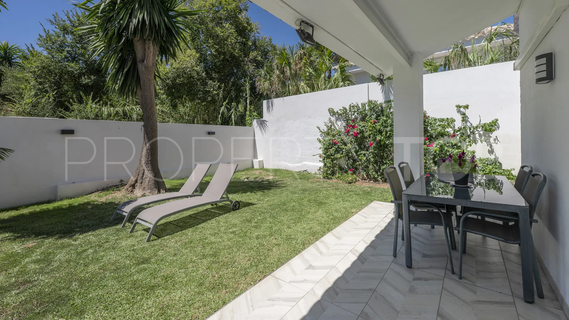 Villa en venta en Nagüeles con 3 dormitorios