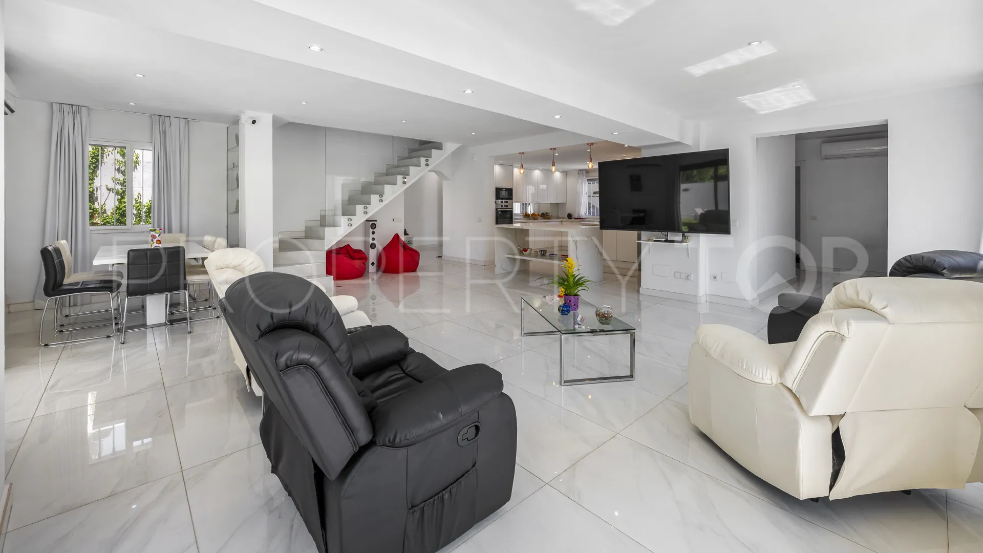 Villa en venta en Nagüeles con 3 dormitorios