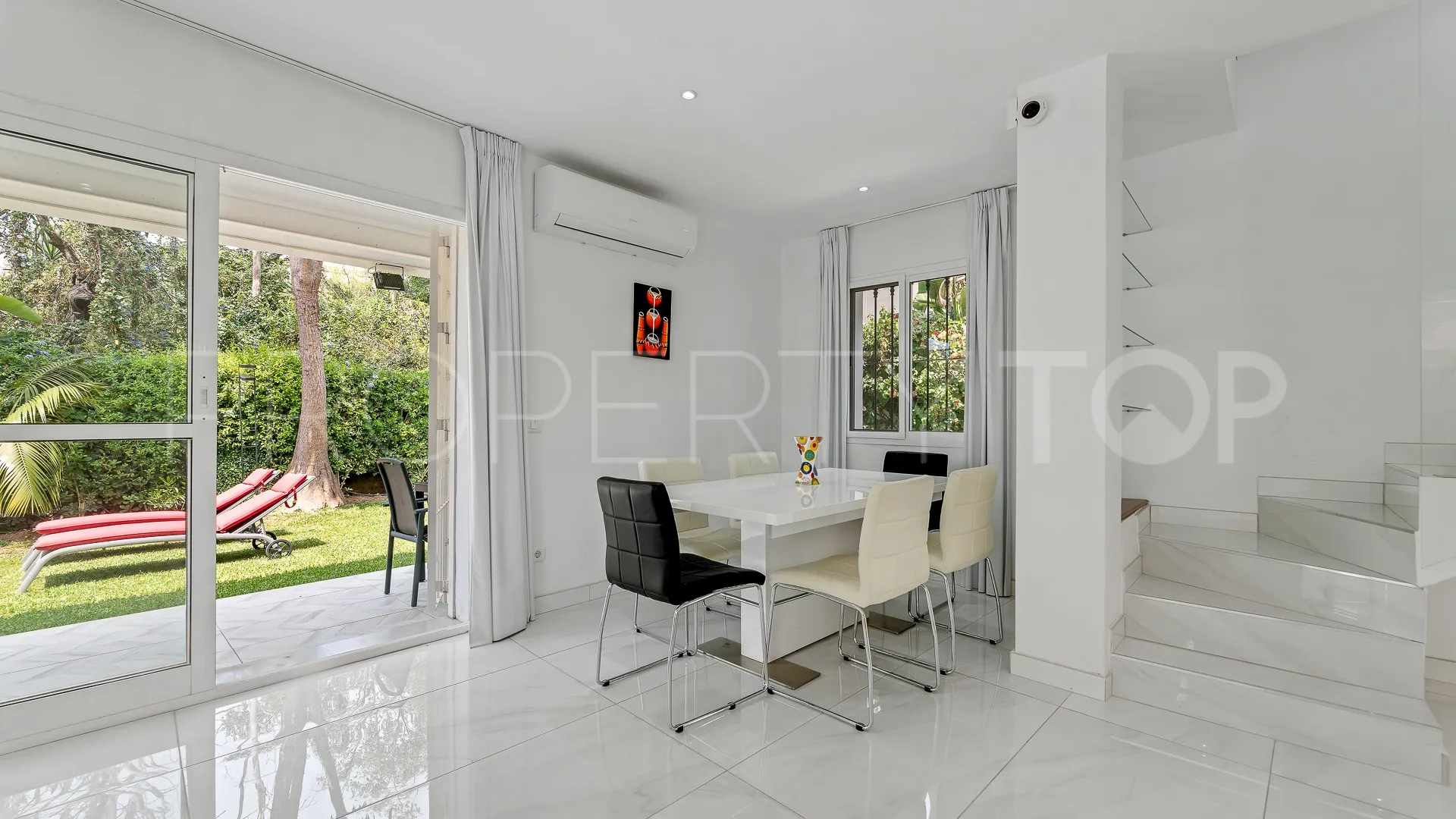 Se vende villa en Nagüeles con 3 dormitorios