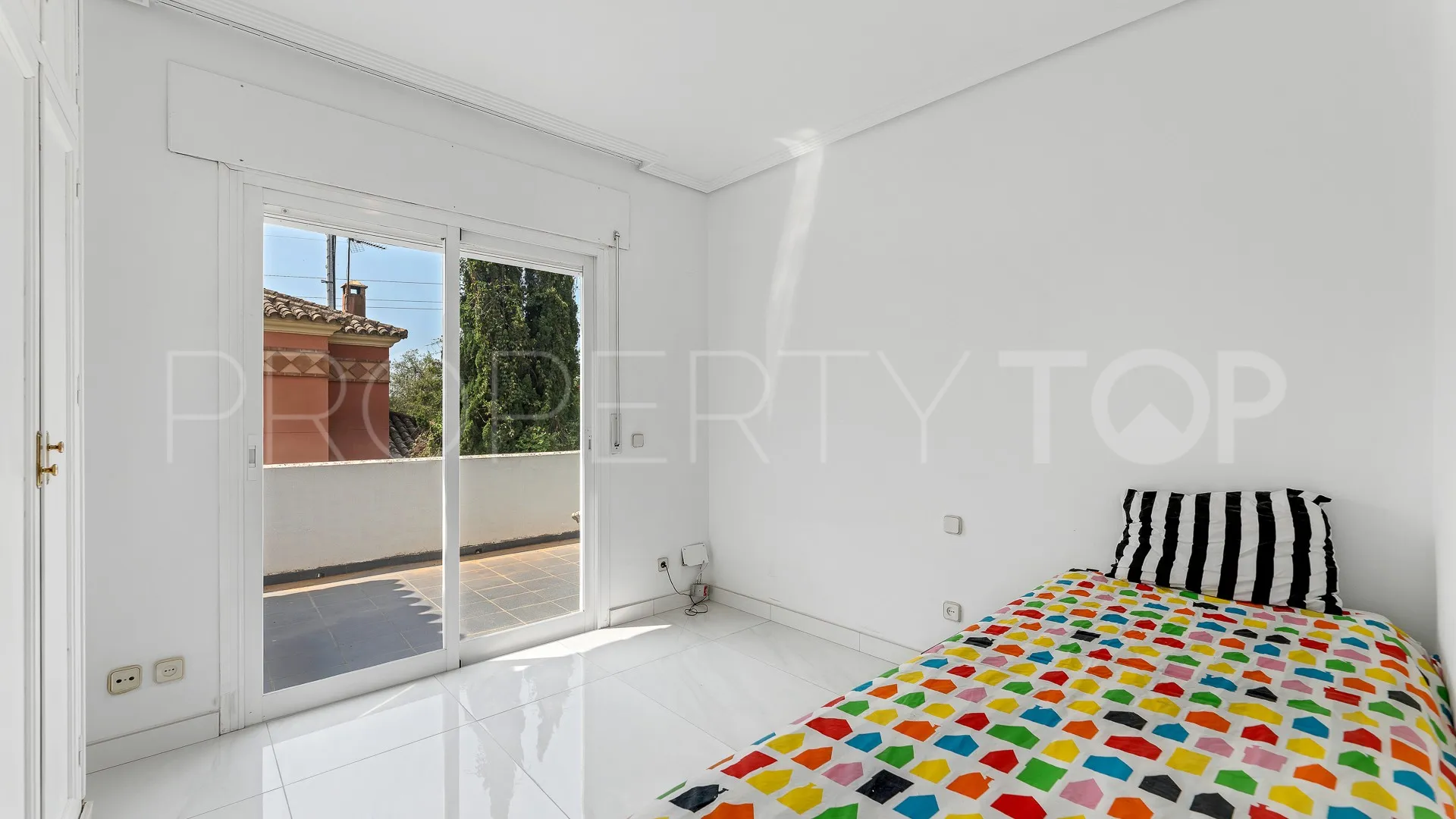 Se vende villa en Nagüeles con 3 dormitorios