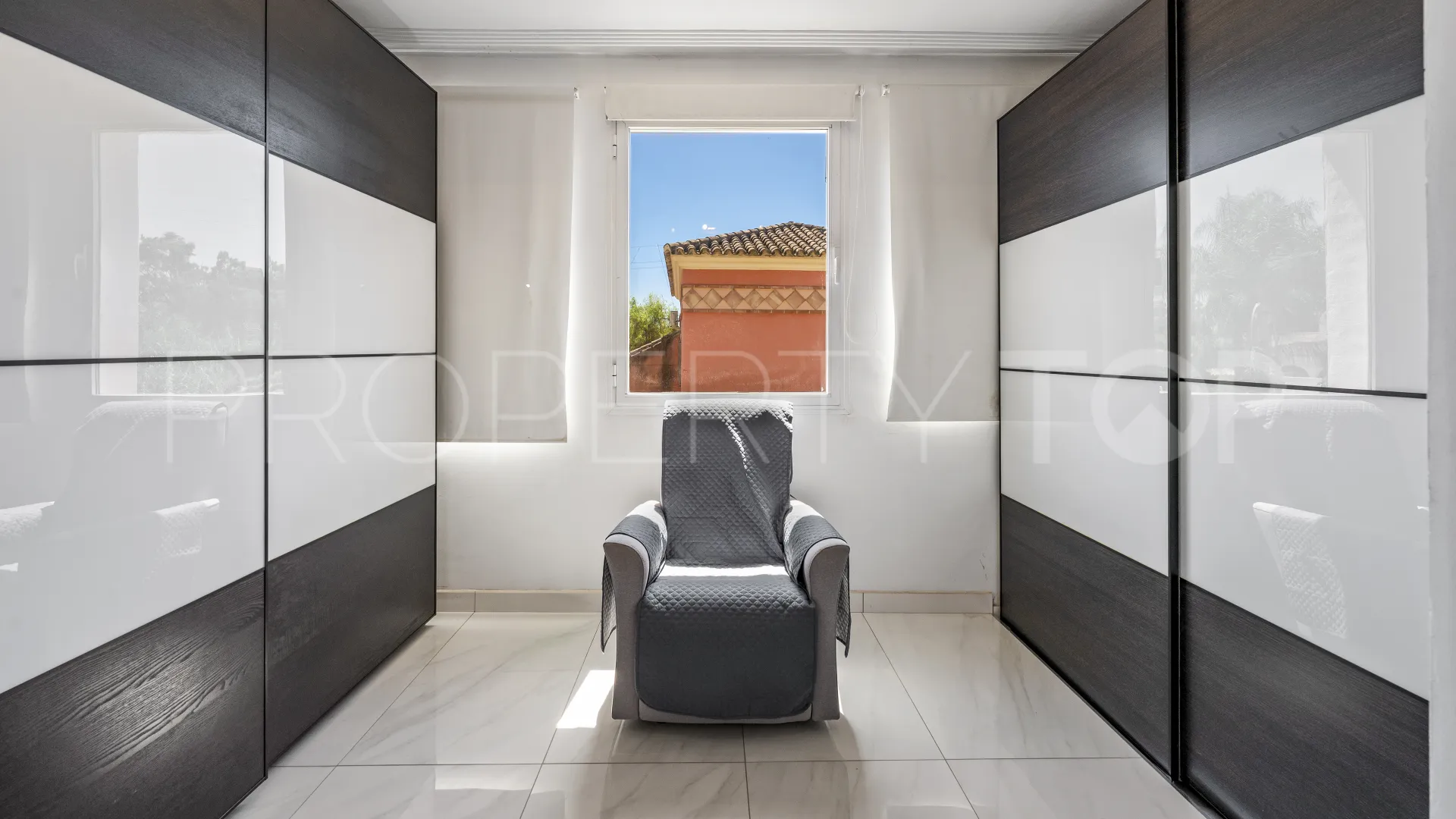 Villa en venta en Nagüeles con 3 dormitorios