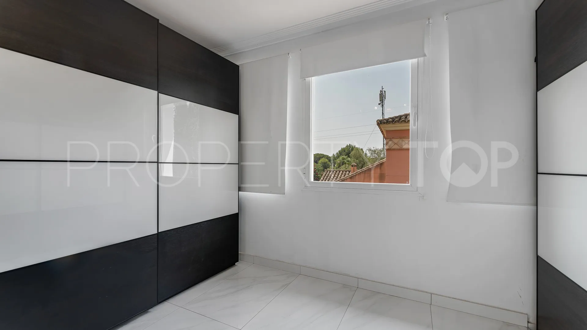 Se vende villa en Nagüeles con 3 dormitorios