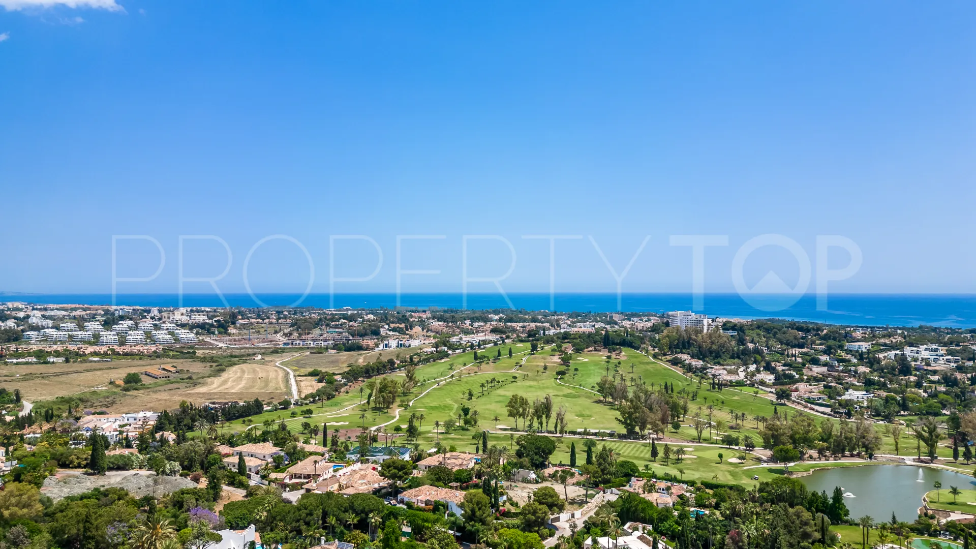 Se vende villa en Paraiso Alto de 6 dormitorios