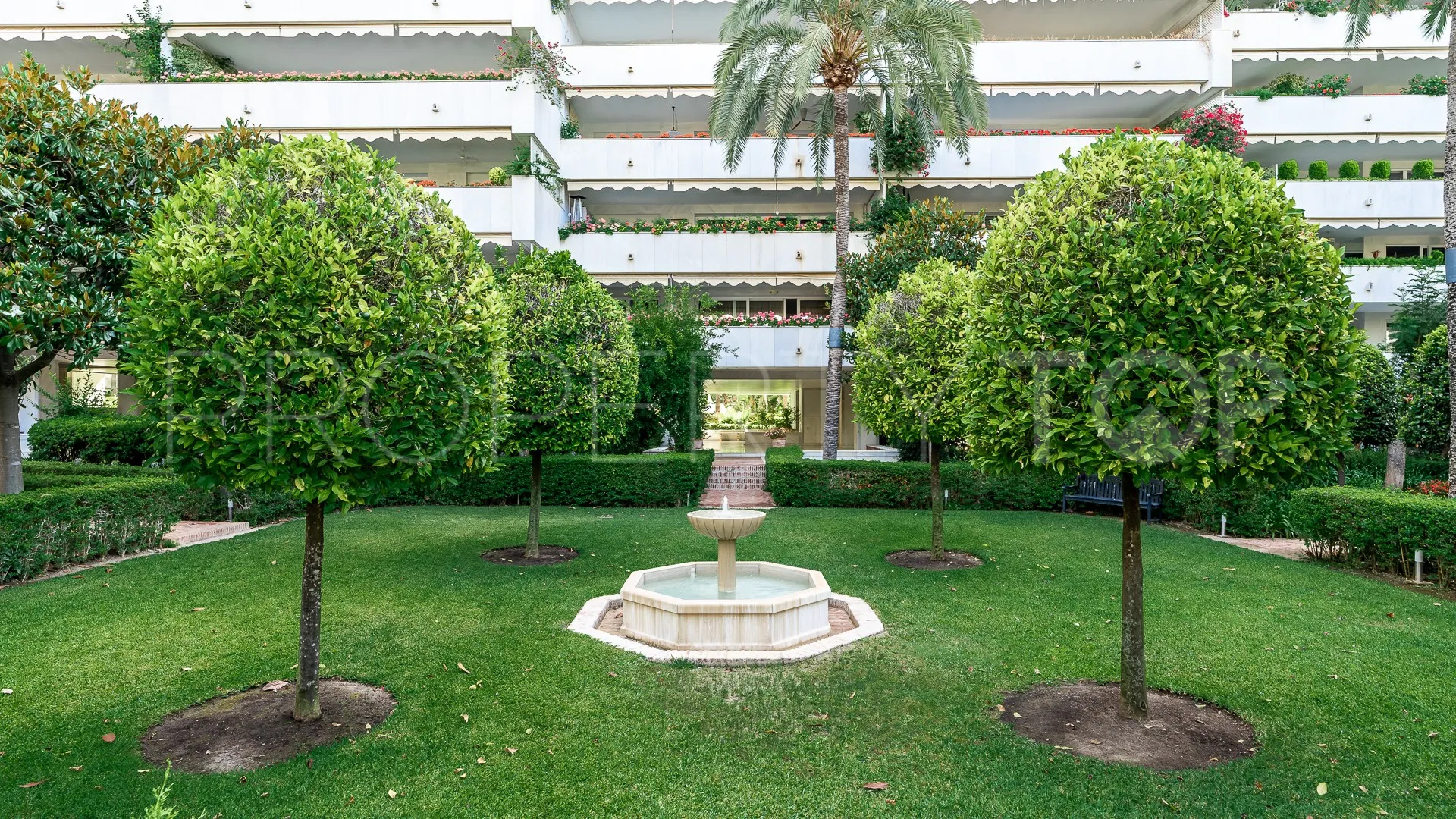 Apartamento en venta en Beach Side Golden Mile