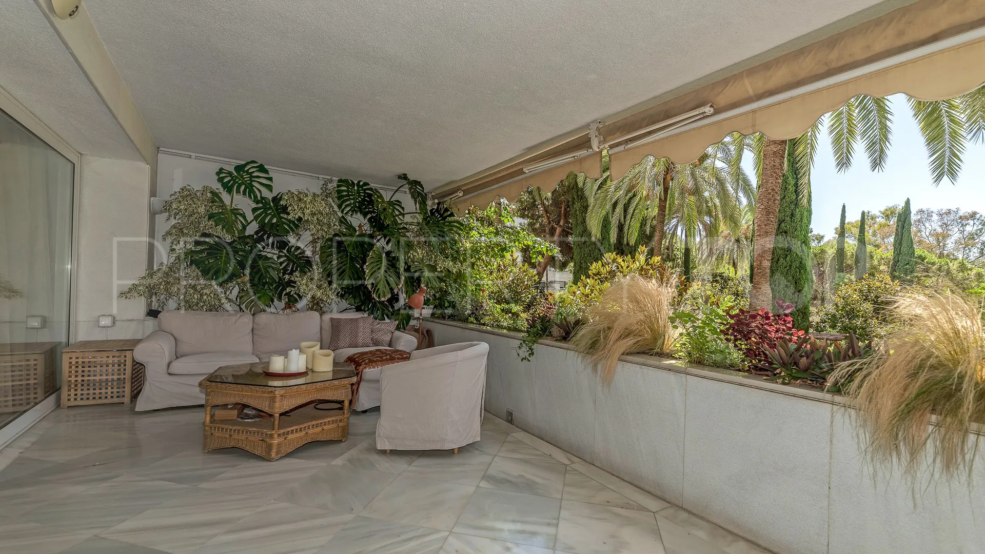 Apartamento en venta en Beach Side Golden Mile