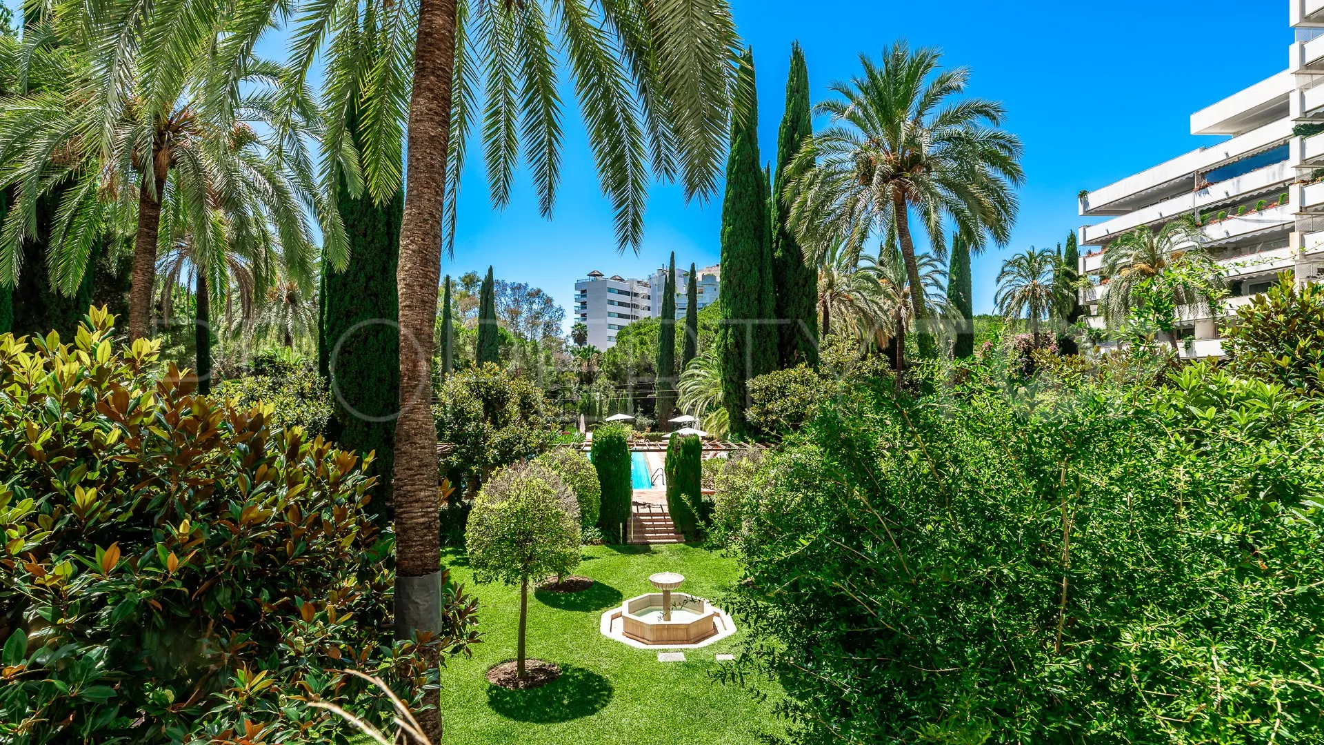 Apartamento en venta en Beach Side Golden Mile