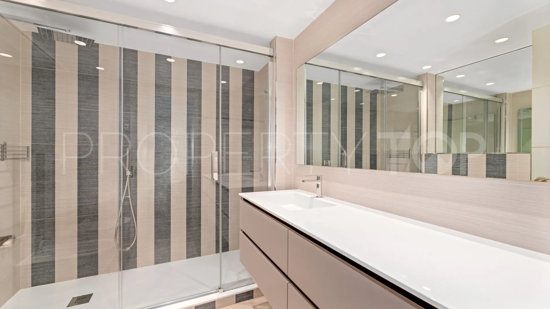 Villa a la venta en Golden Mile