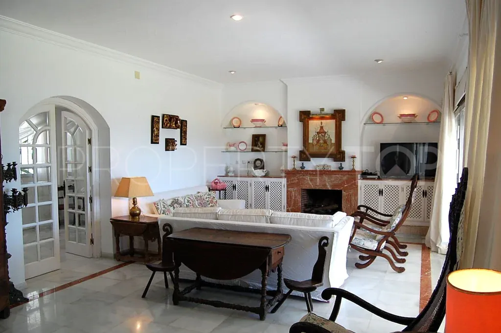 4 bedrooms villa for sale in Guadalmina Baja