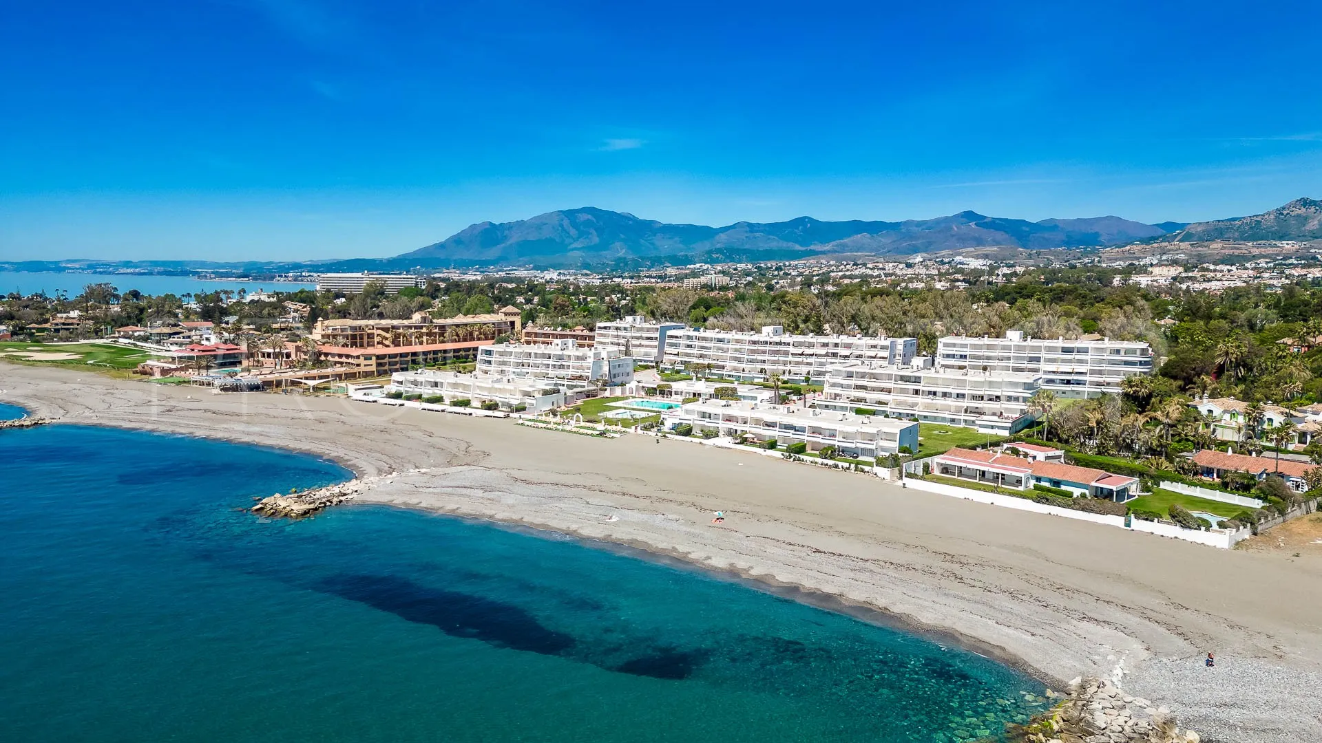 4 bedrooms villa for sale in Guadalmina Baja