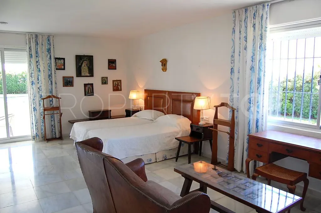 4 bedrooms villa for sale in Guadalmina Baja