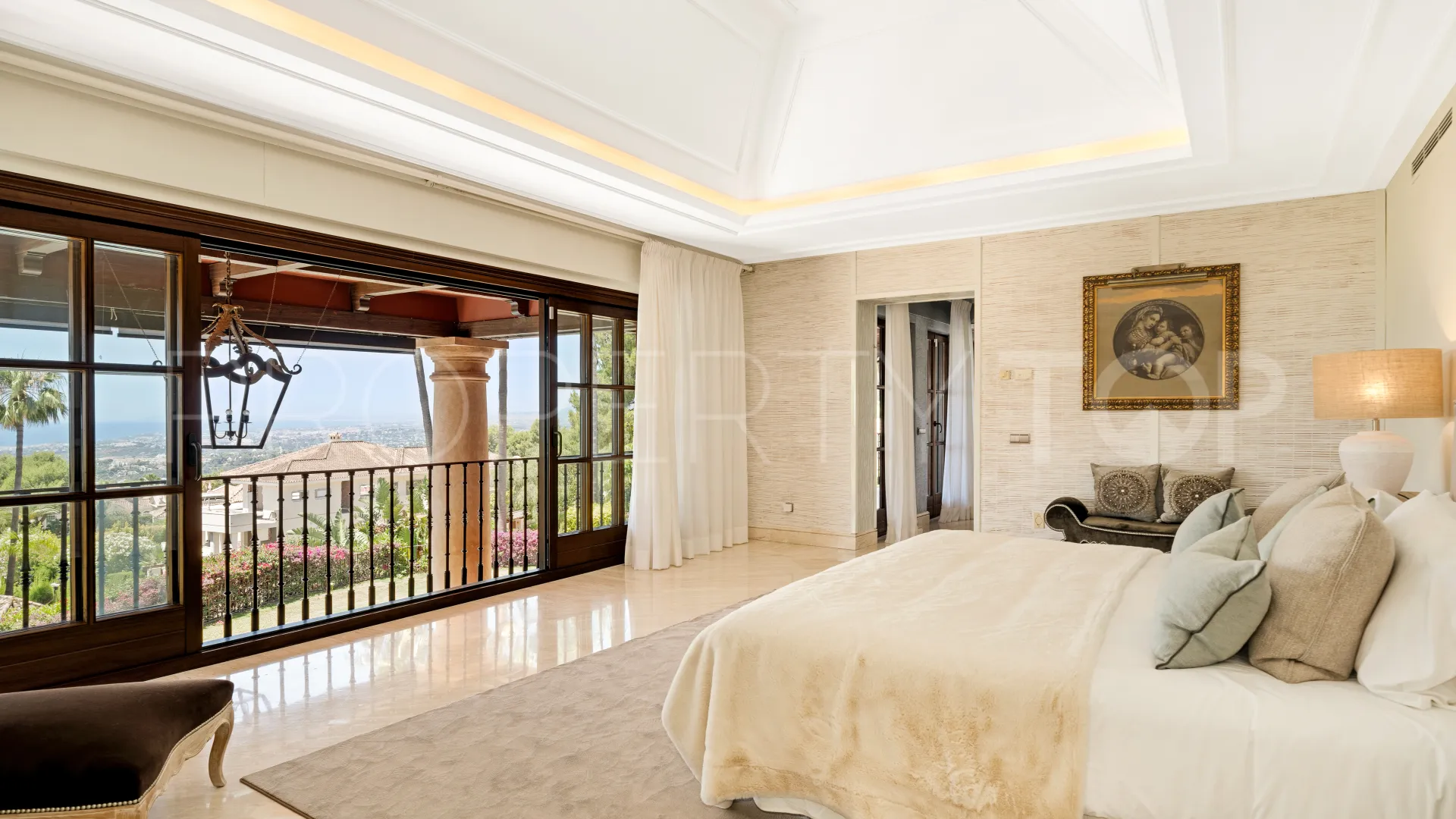 Sierra Blanca 6 bedrooms villa for sale