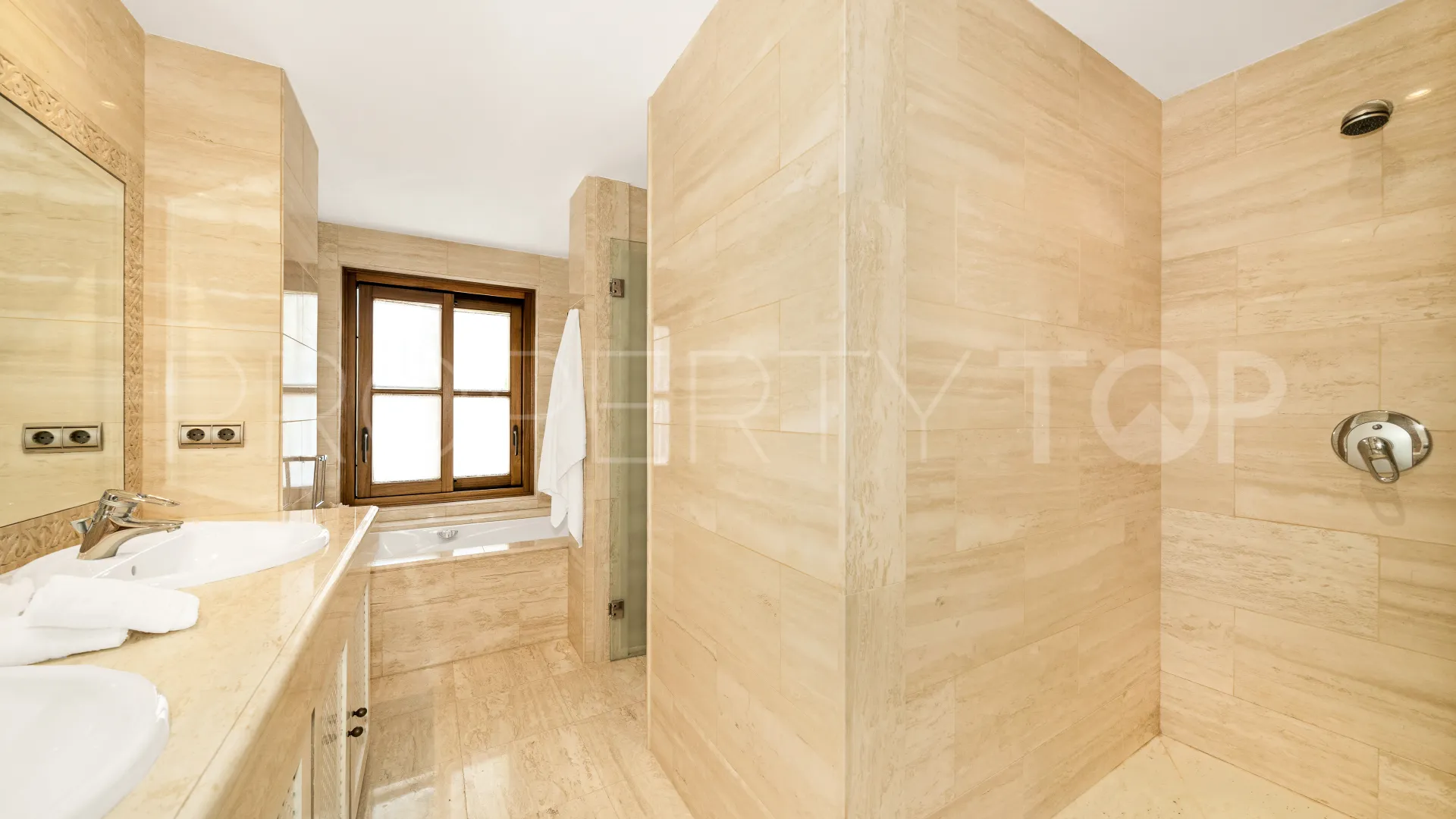 Sierra Blanca 6 bedrooms villa for sale