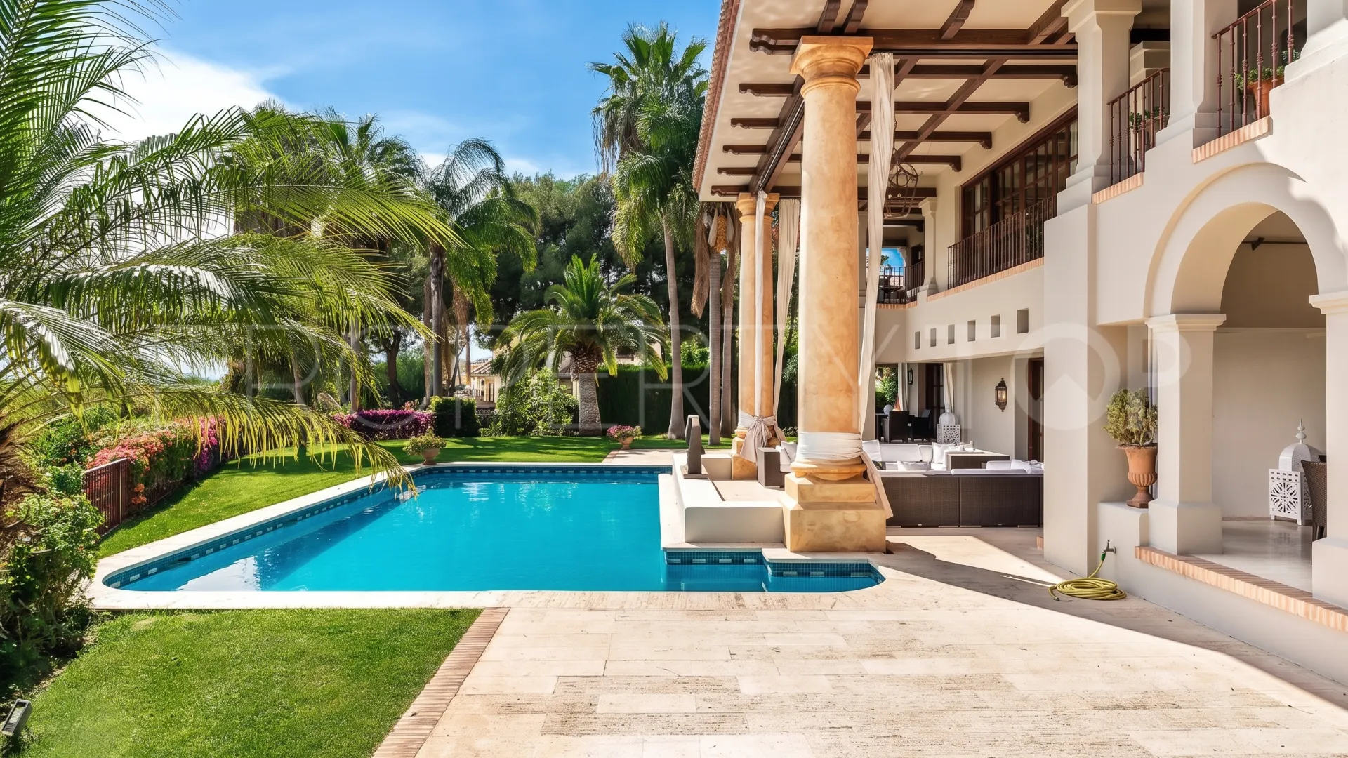 Sierra Blanca 6 bedrooms villa for sale
