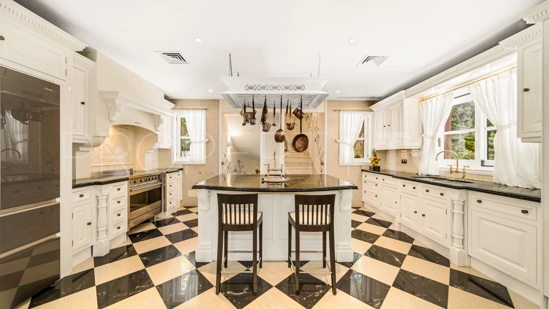 Sierra Blanca 6 bedrooms villa for sale