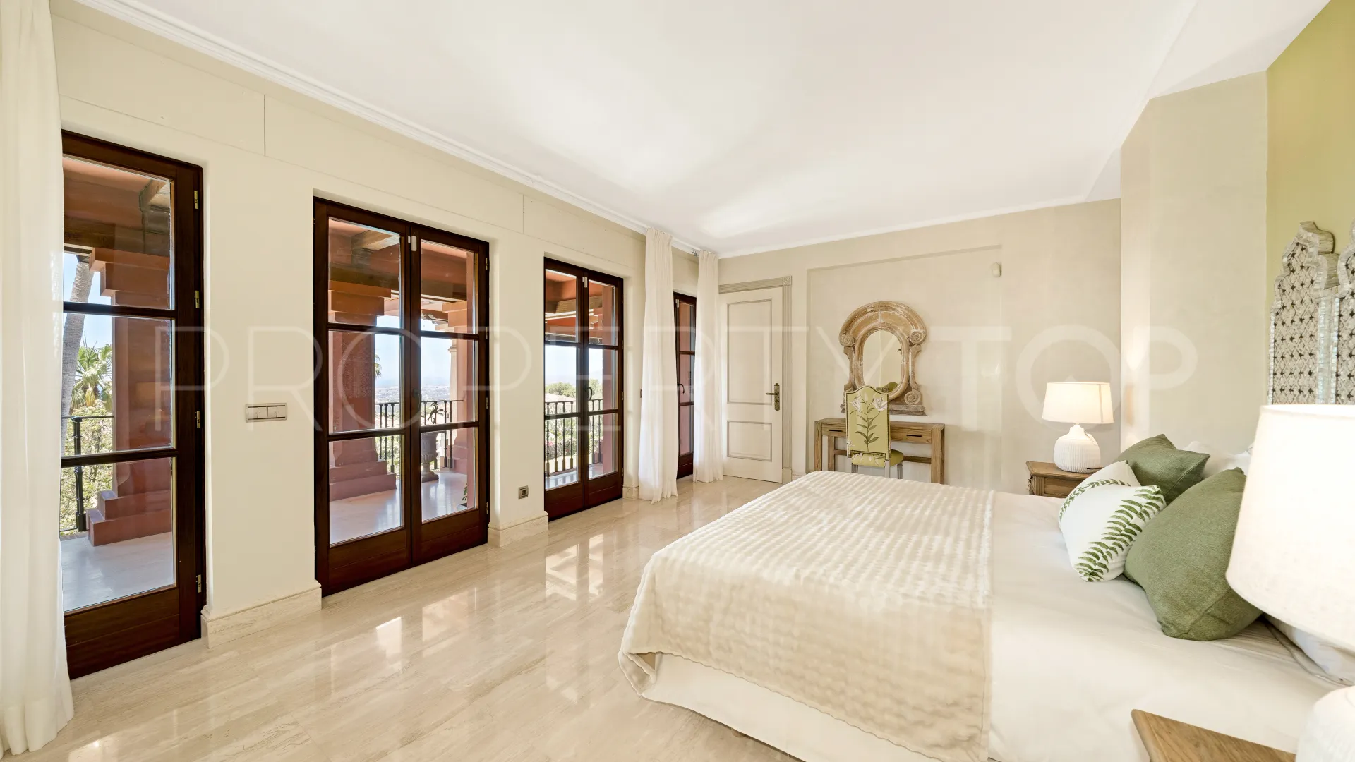 Sierra Blanca 6 bedrooms villa for sale