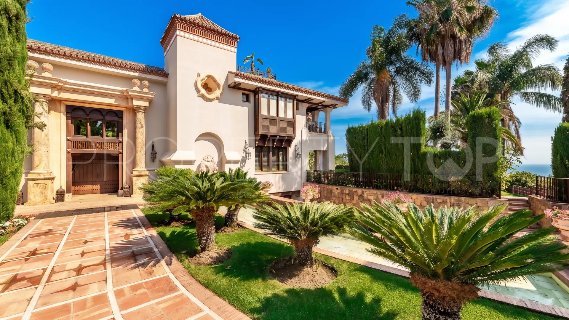 Sierra Blanca 6 bedrooms villa for sale