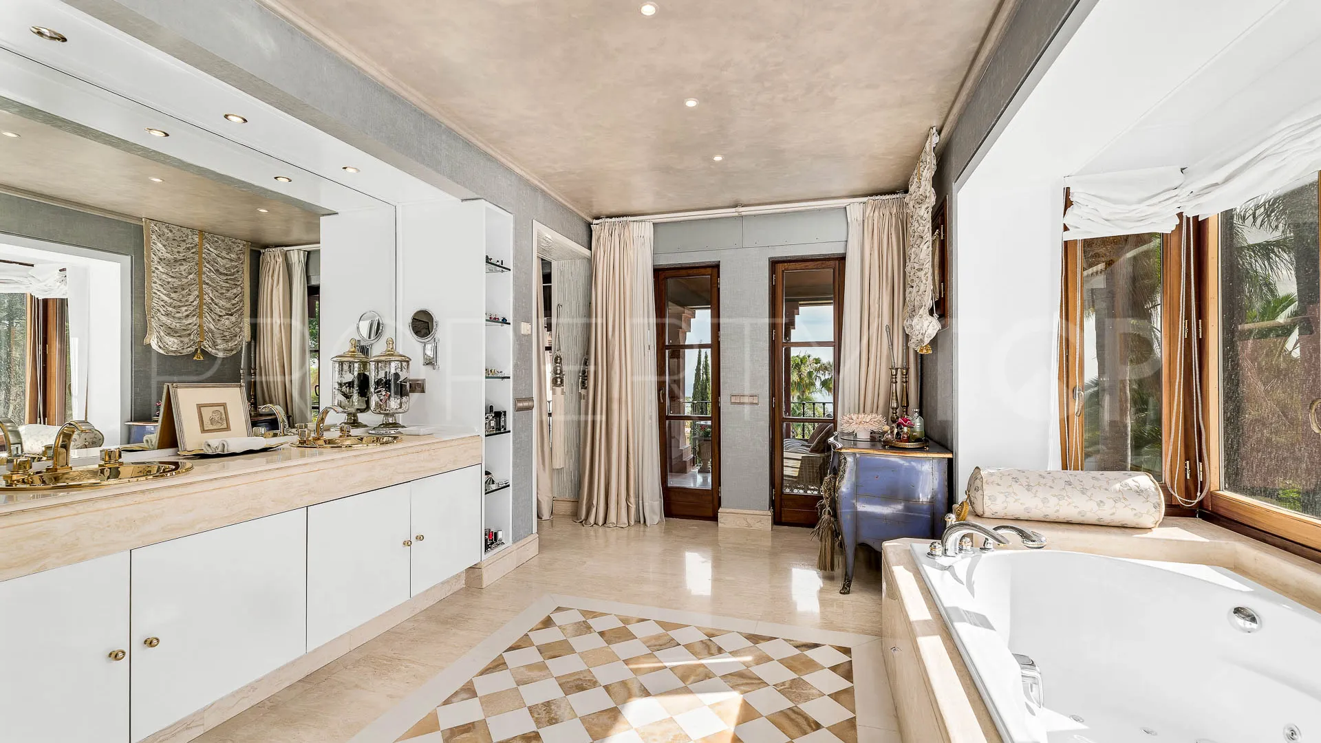 Sierra Blanca 6 bedrooms villa for sale
