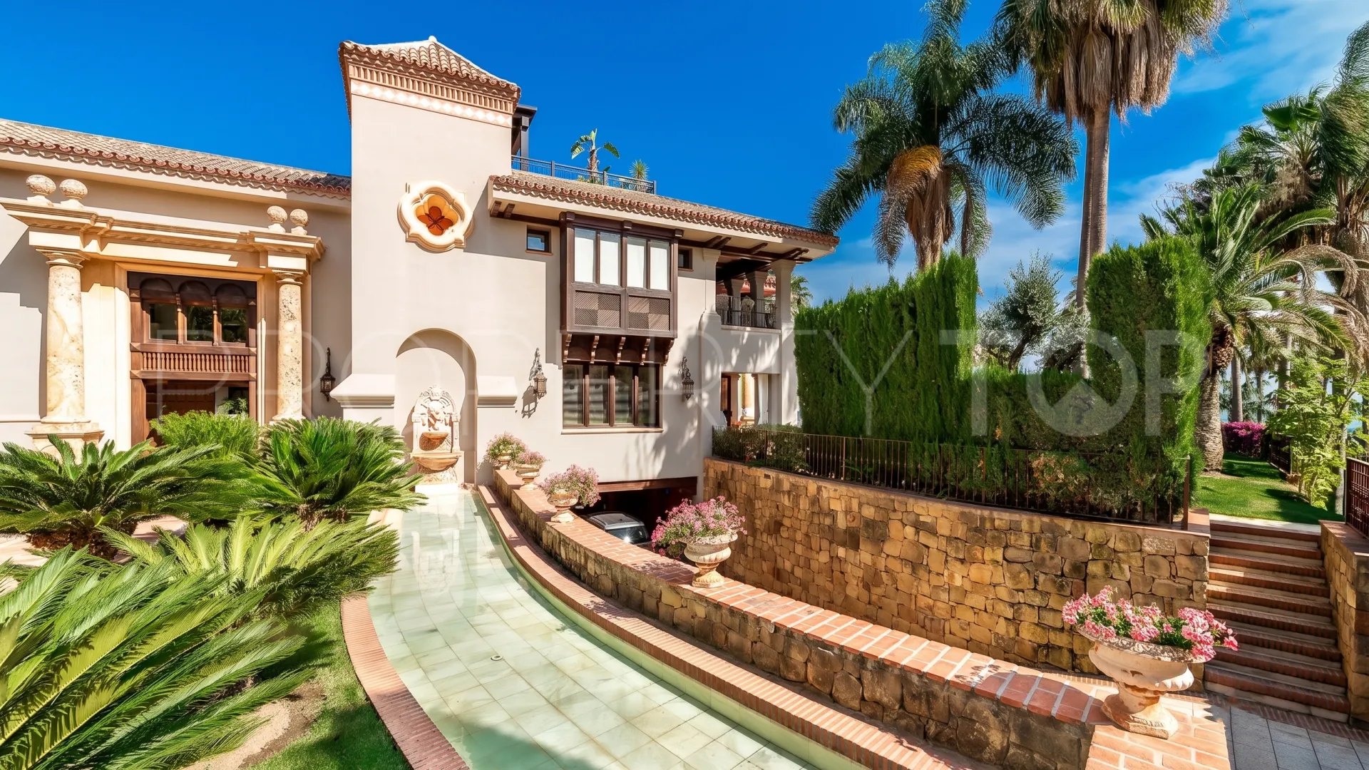 Sierra Blanca 6 bedrooms villa for sale