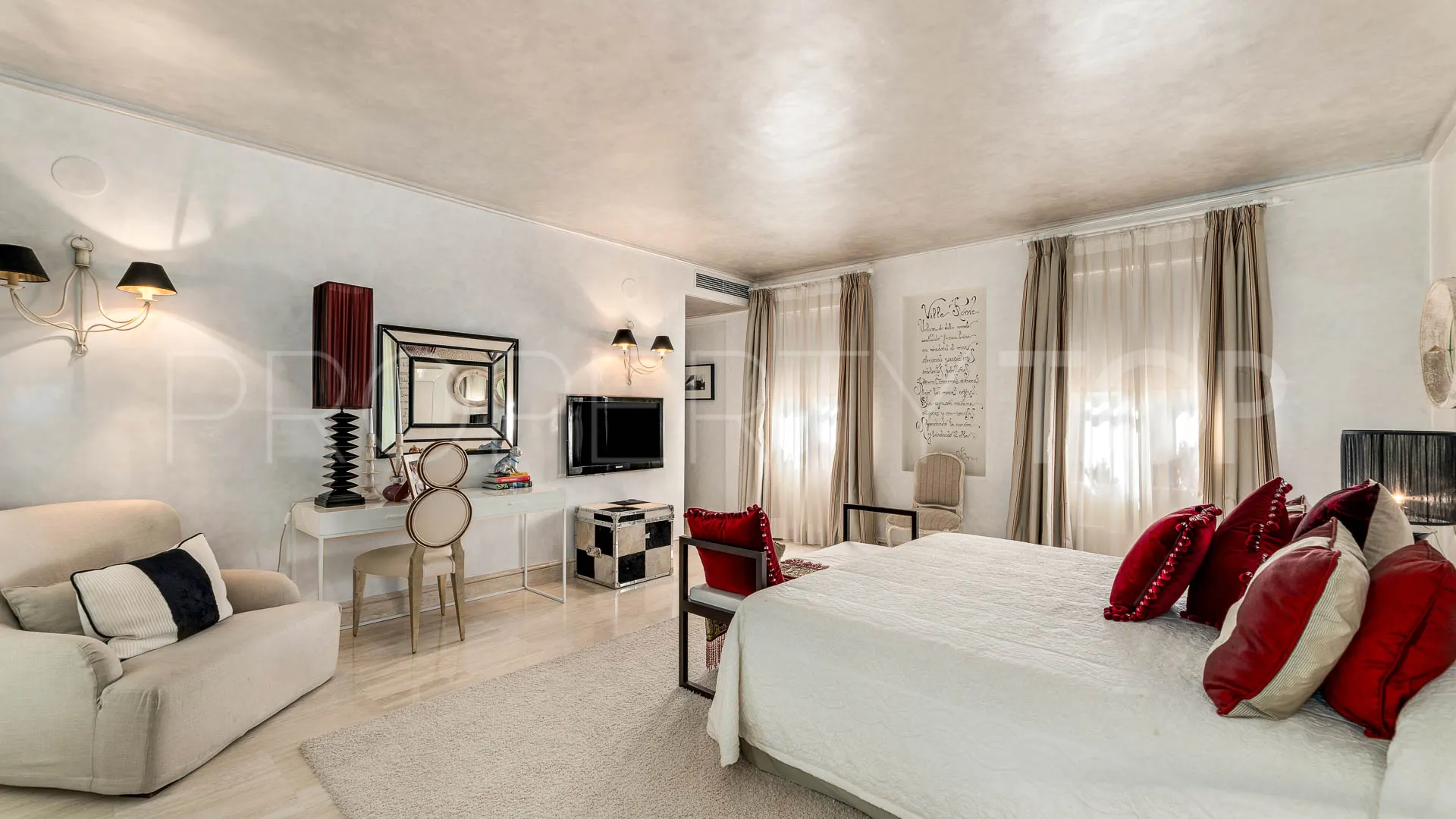 Sierra Blanca 6 bedrooms villa for sale