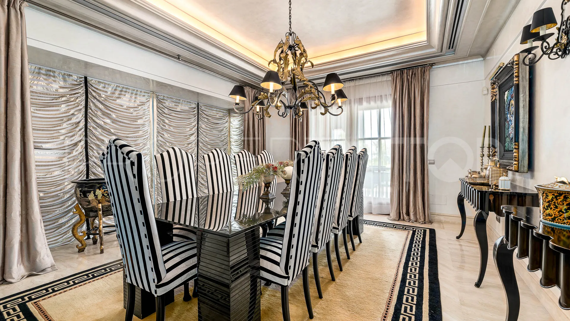 Sierra Blanca 6 bedrooms villa for sale