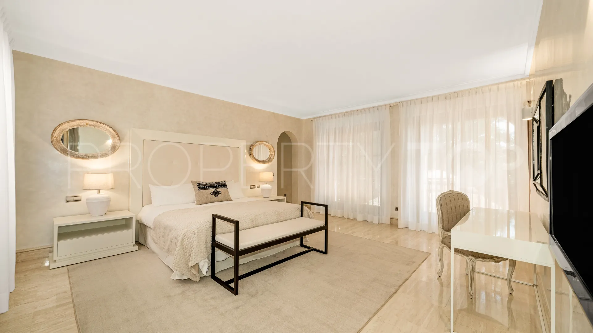 Sierra Blanca 6 bedrooms villa for sale