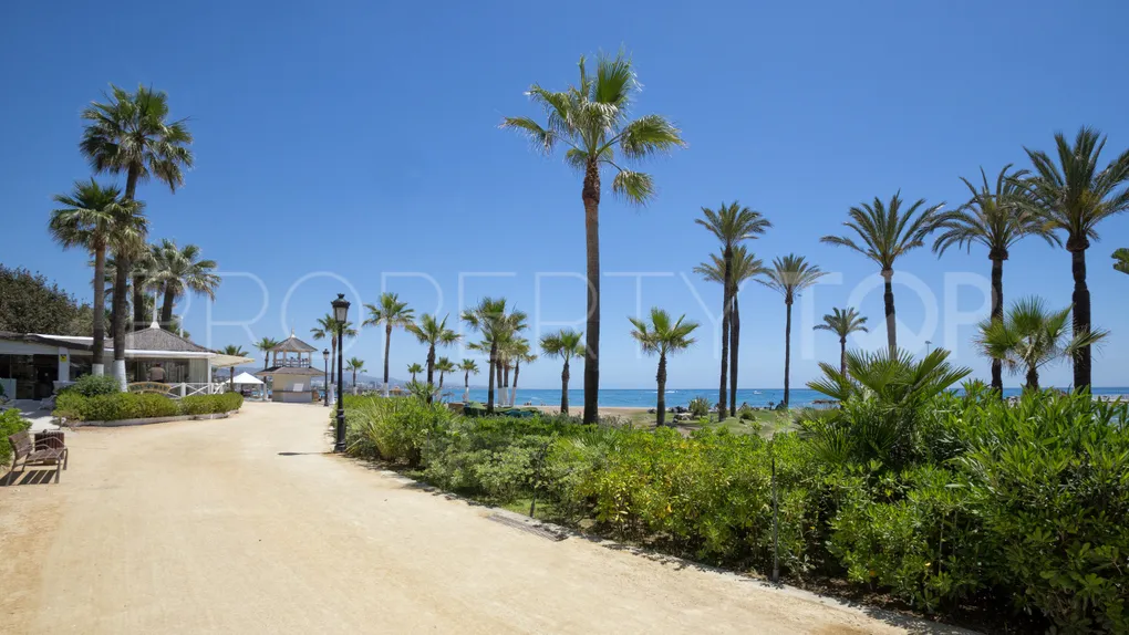Comprar villa con 6 dormitorios en Marbella Centro