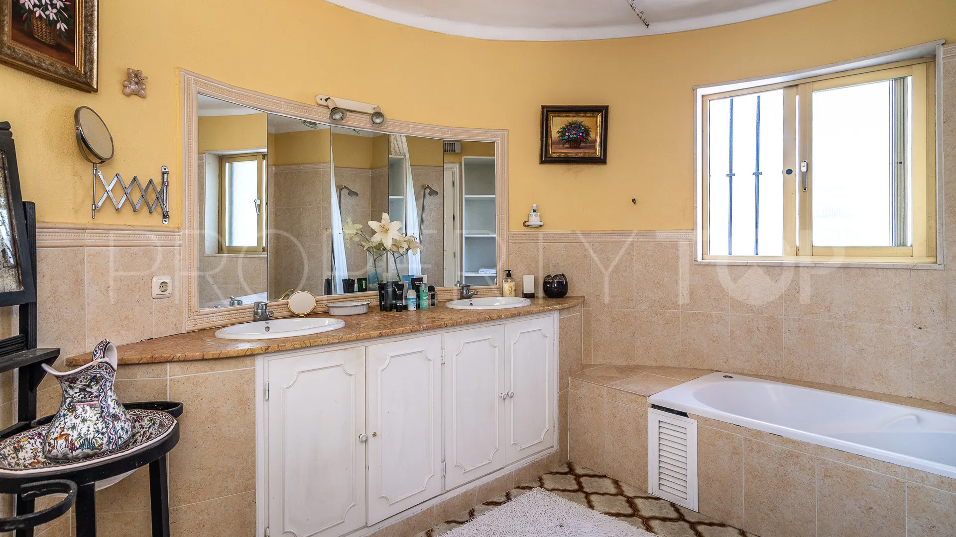 Comprar villa con 6 dormitorios en Marbella Centro
